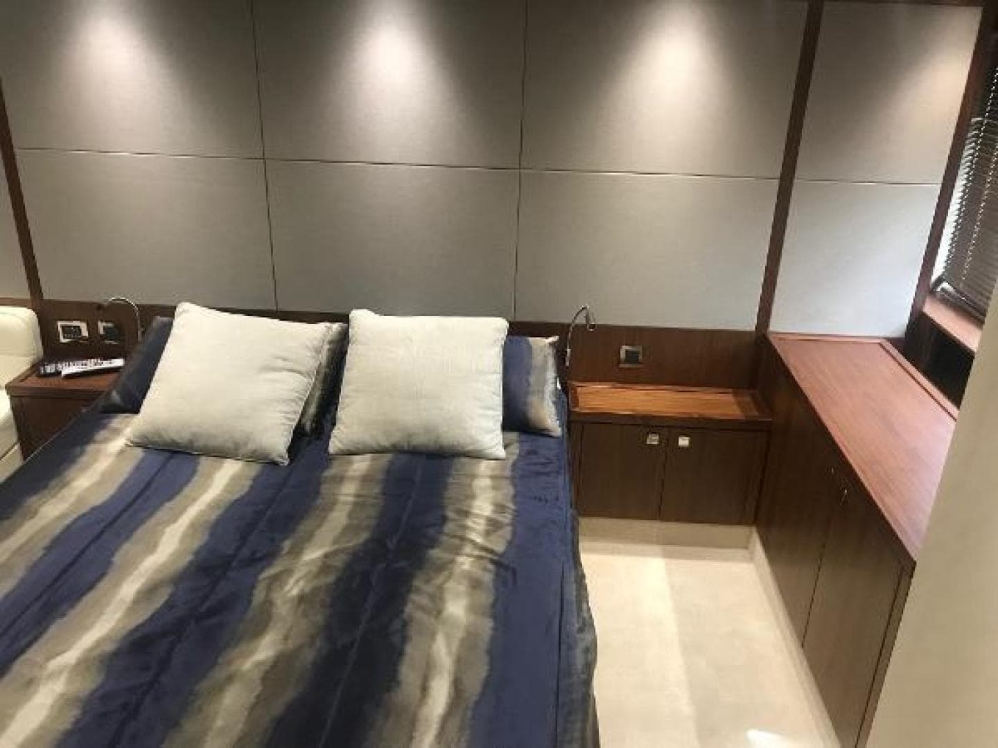 2015 Sunseeker Predator — photo 8