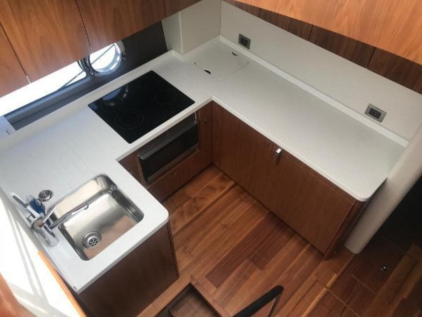 2015 Sunseeker Predator — photo 6