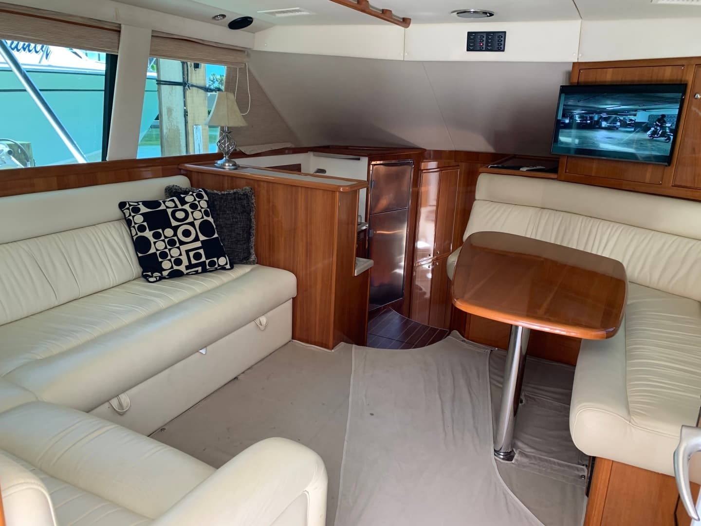 2008 Riviera 42 Flybridge — photo 10