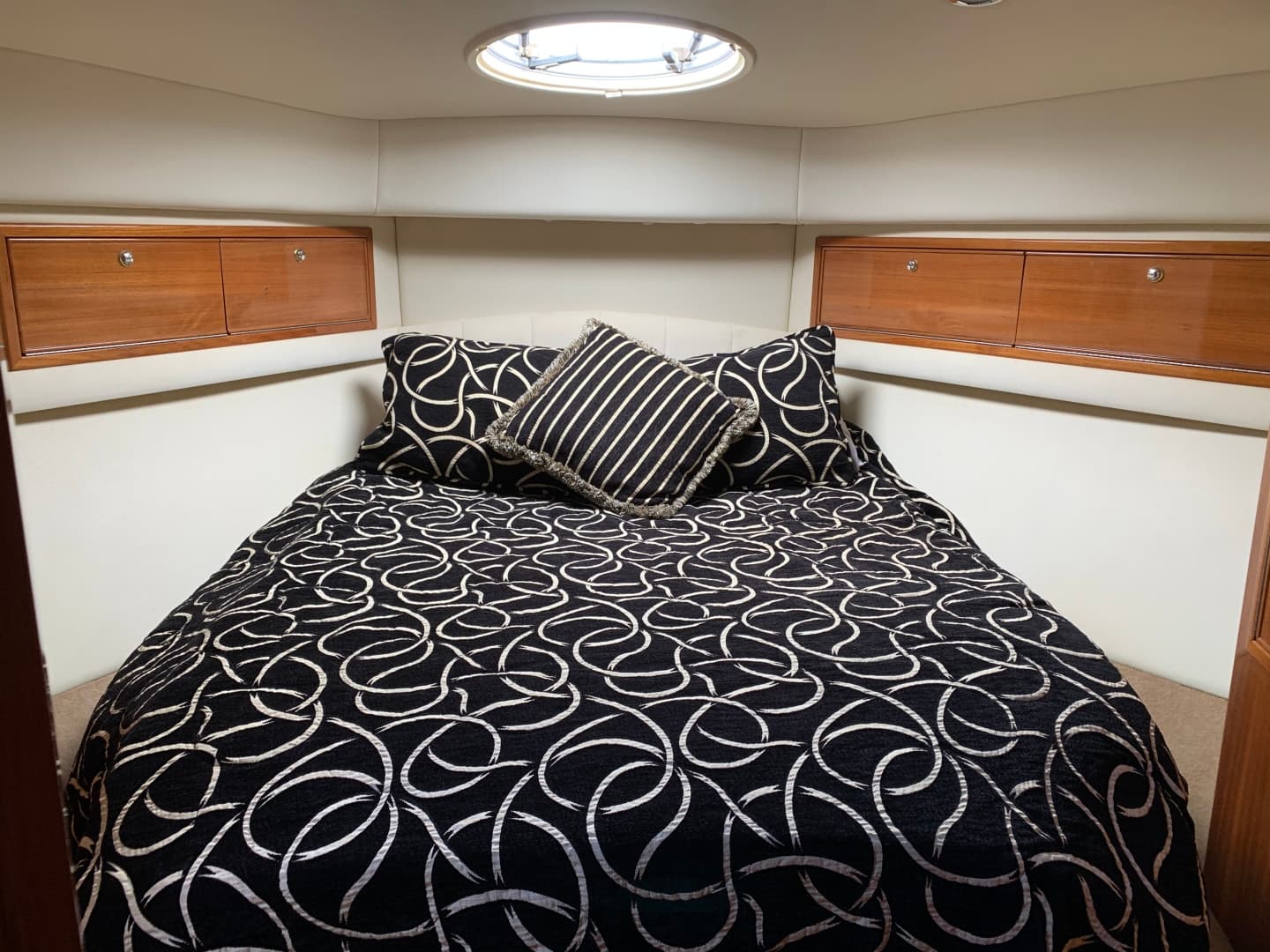 2008 Riviera 42 Flybridge — photo 13