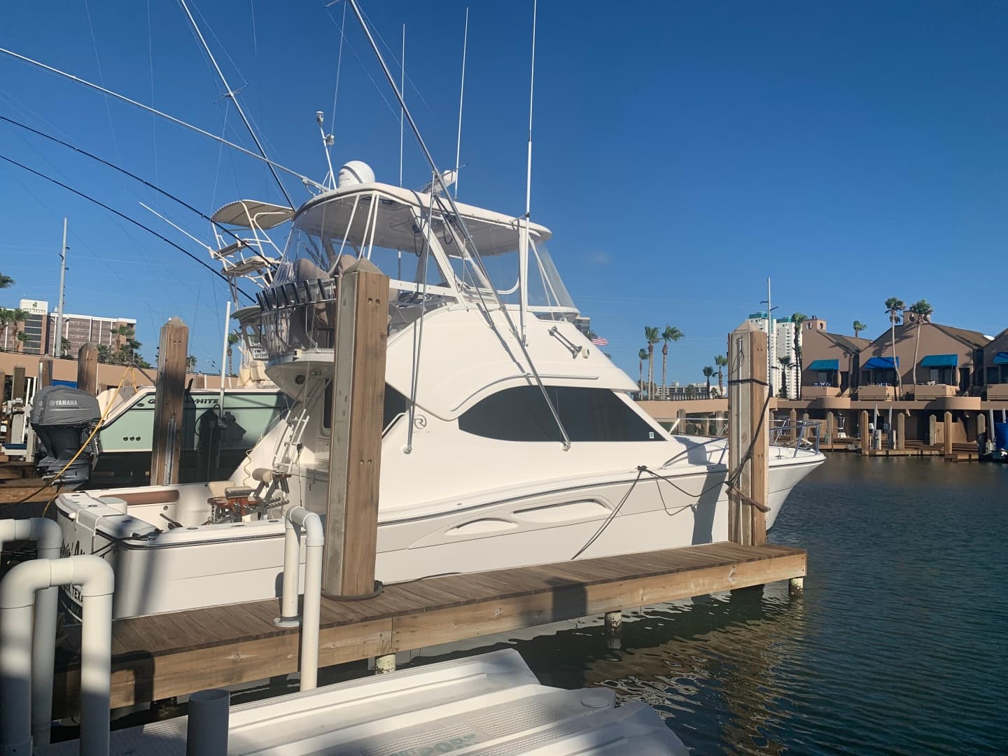 2008 Riviera 42 Flybridge — photo 7