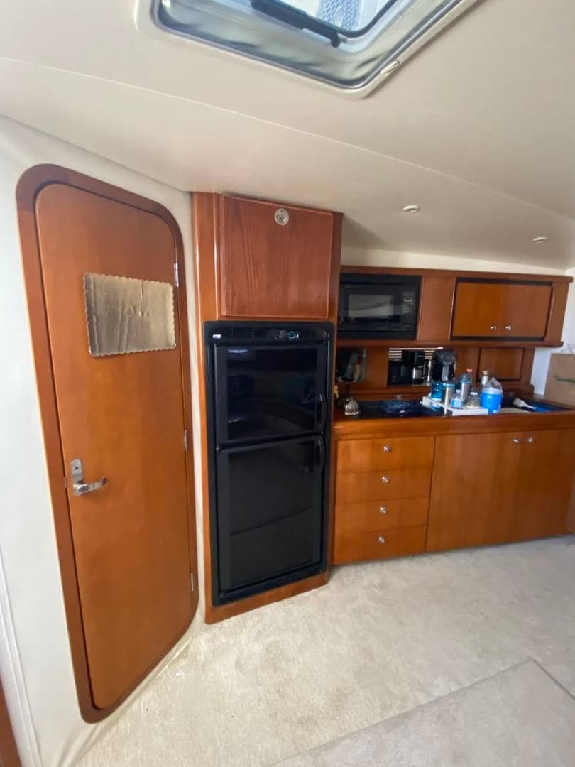 2000 Carver Trojan 440 Express — photo 27