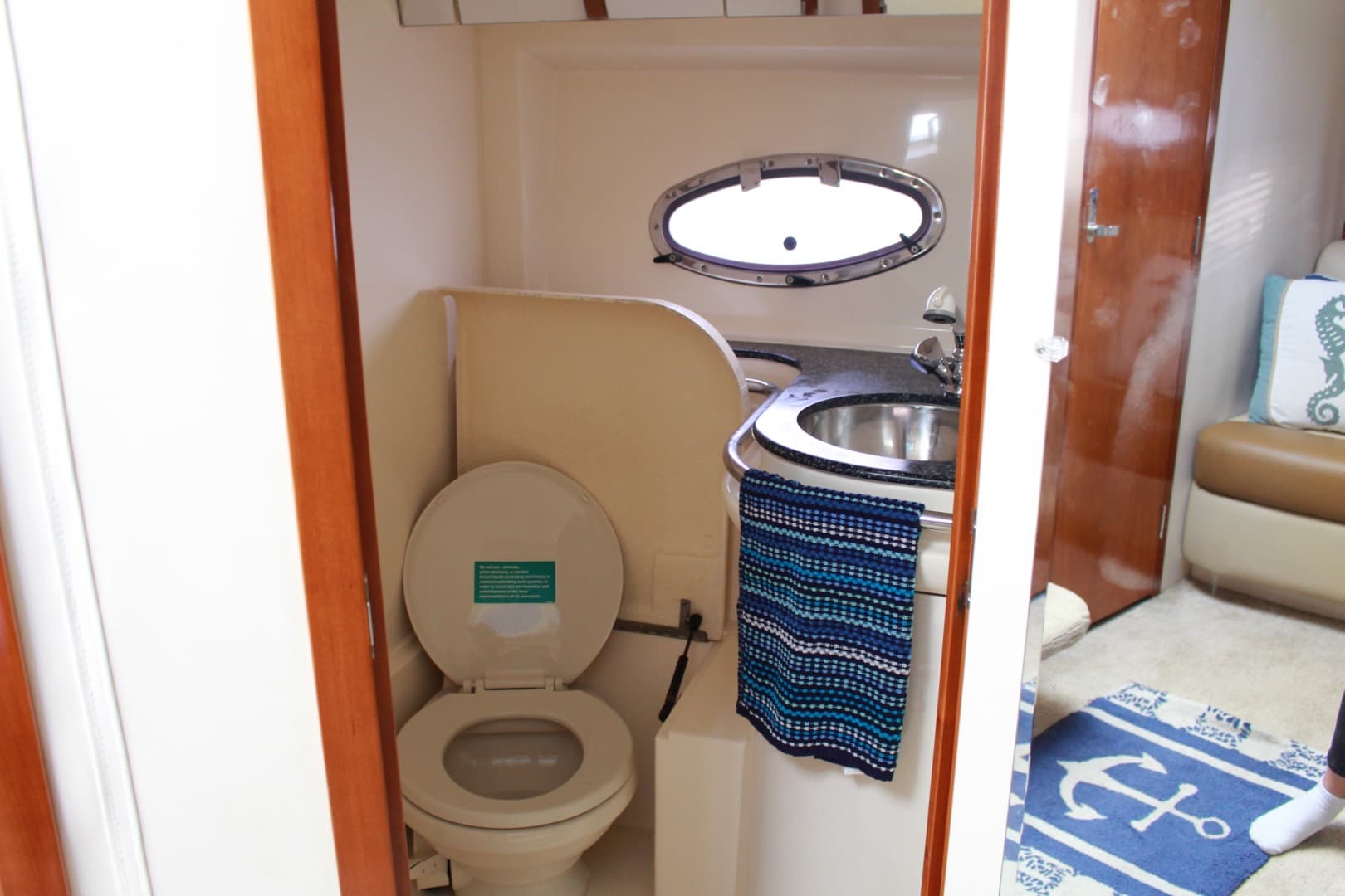 2000 Carver Trojan 440 Express — photo 25