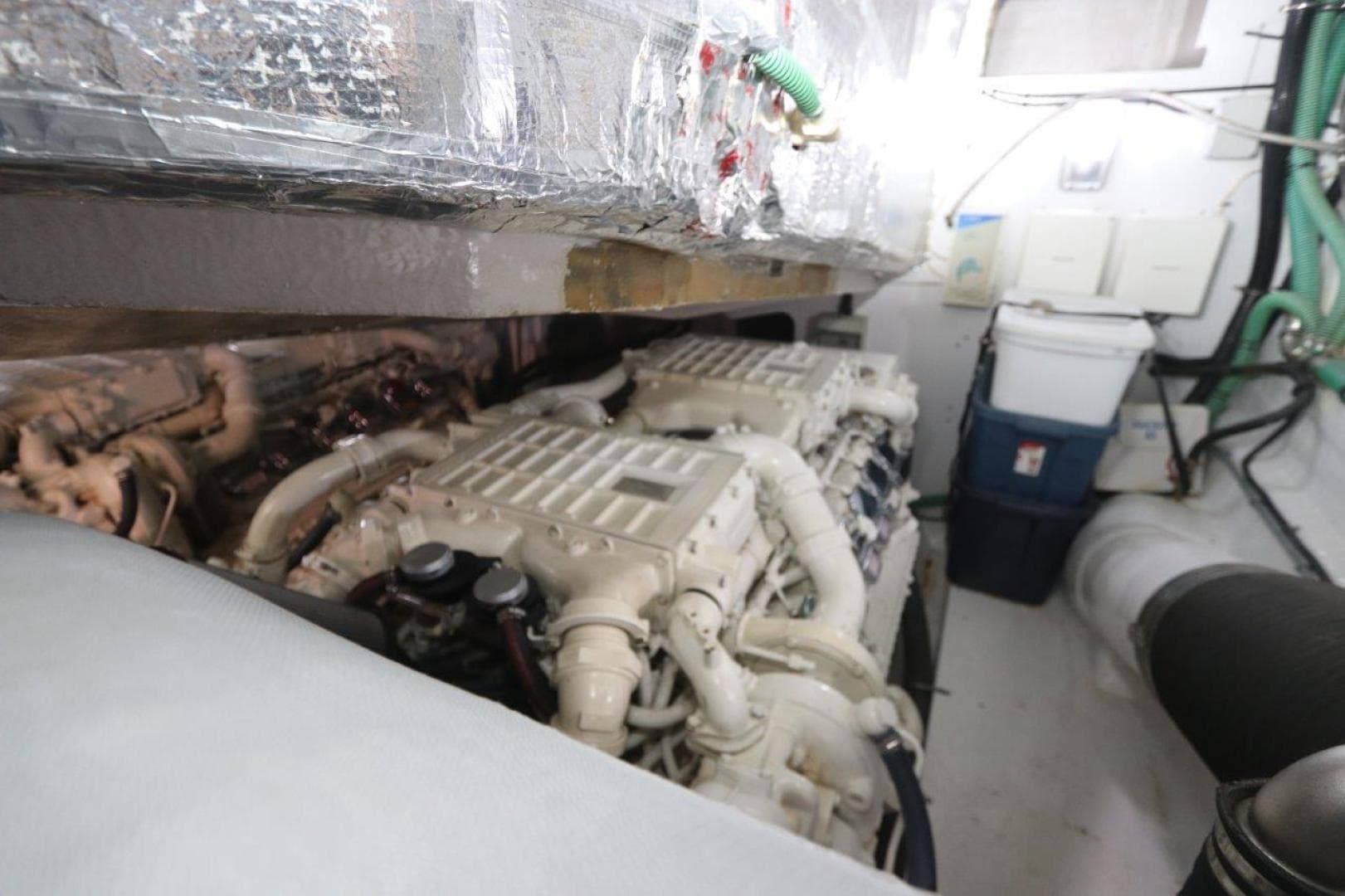 2004 Sunseeker Predator — photo 42