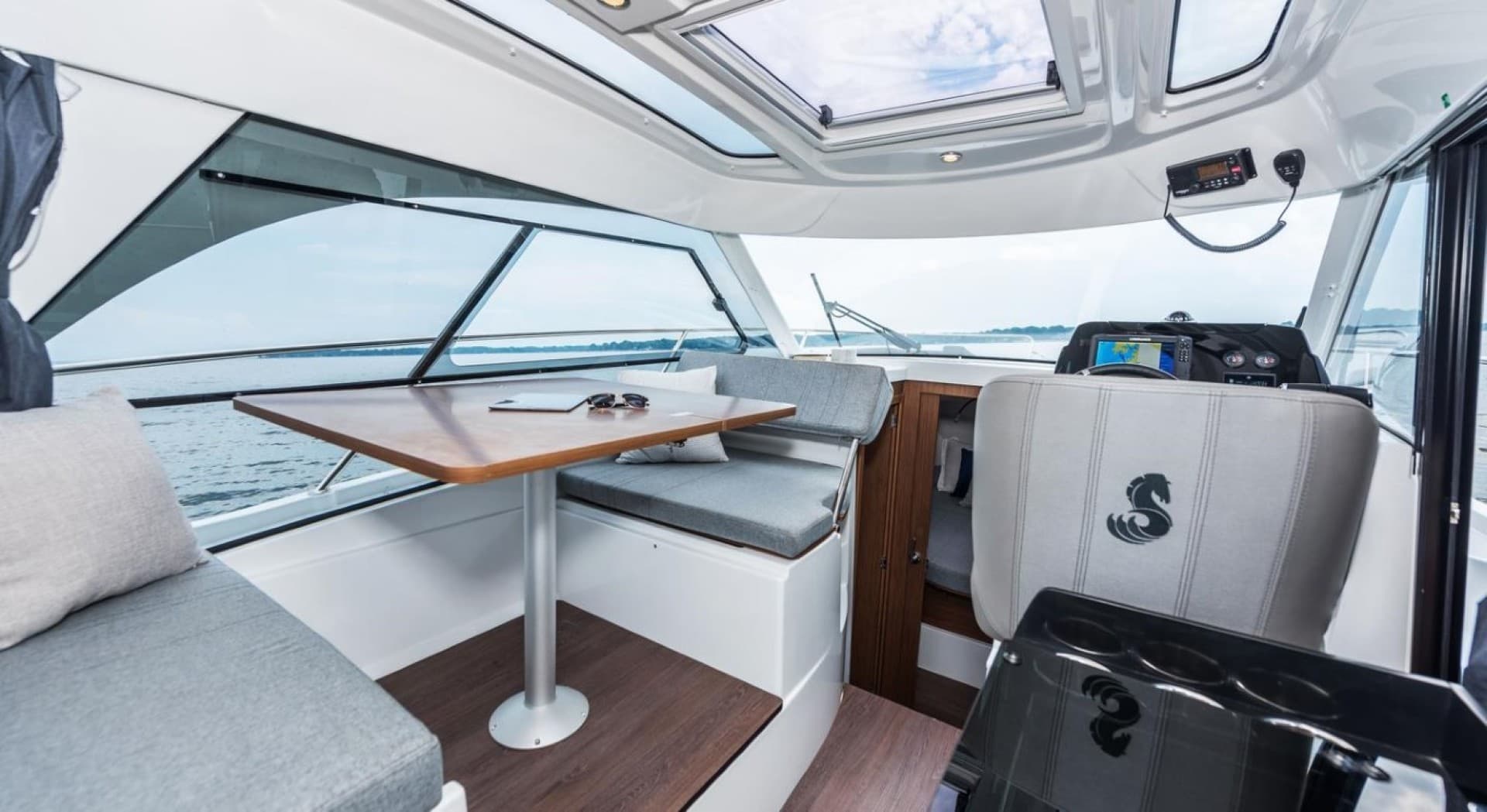 2025 Beneteau Antares 9 — photo 11