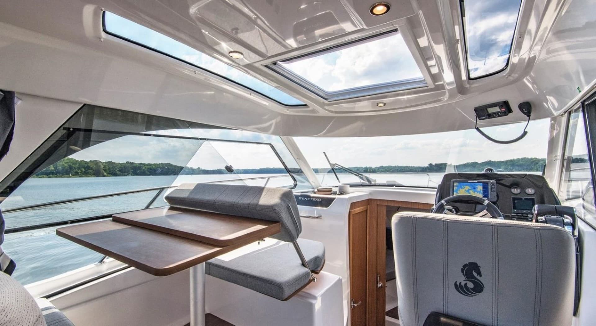 2025 Beneteau Antares 9 — photo 10