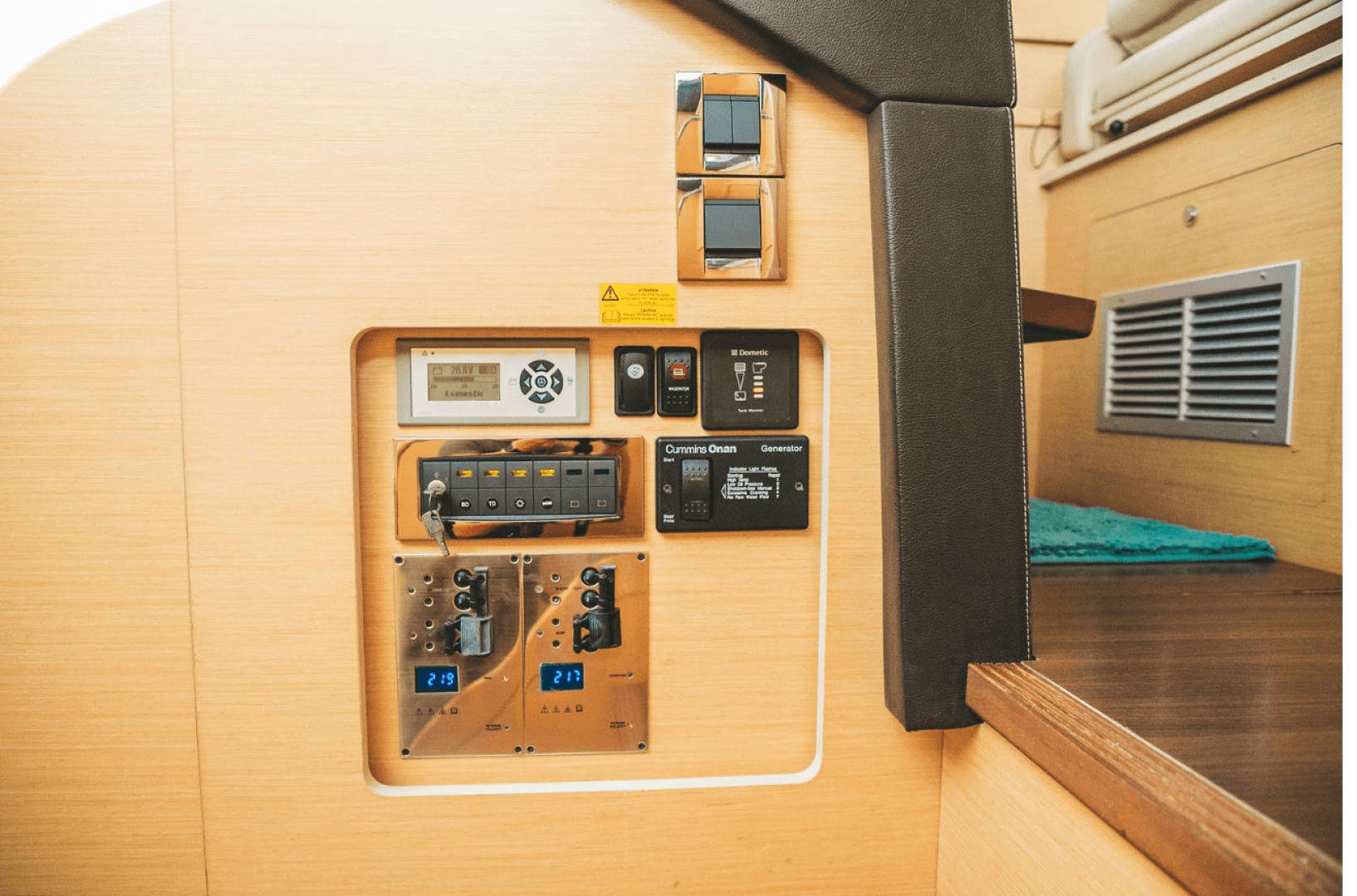 2010 Beneteau Monte Carlo 47 — photo 18