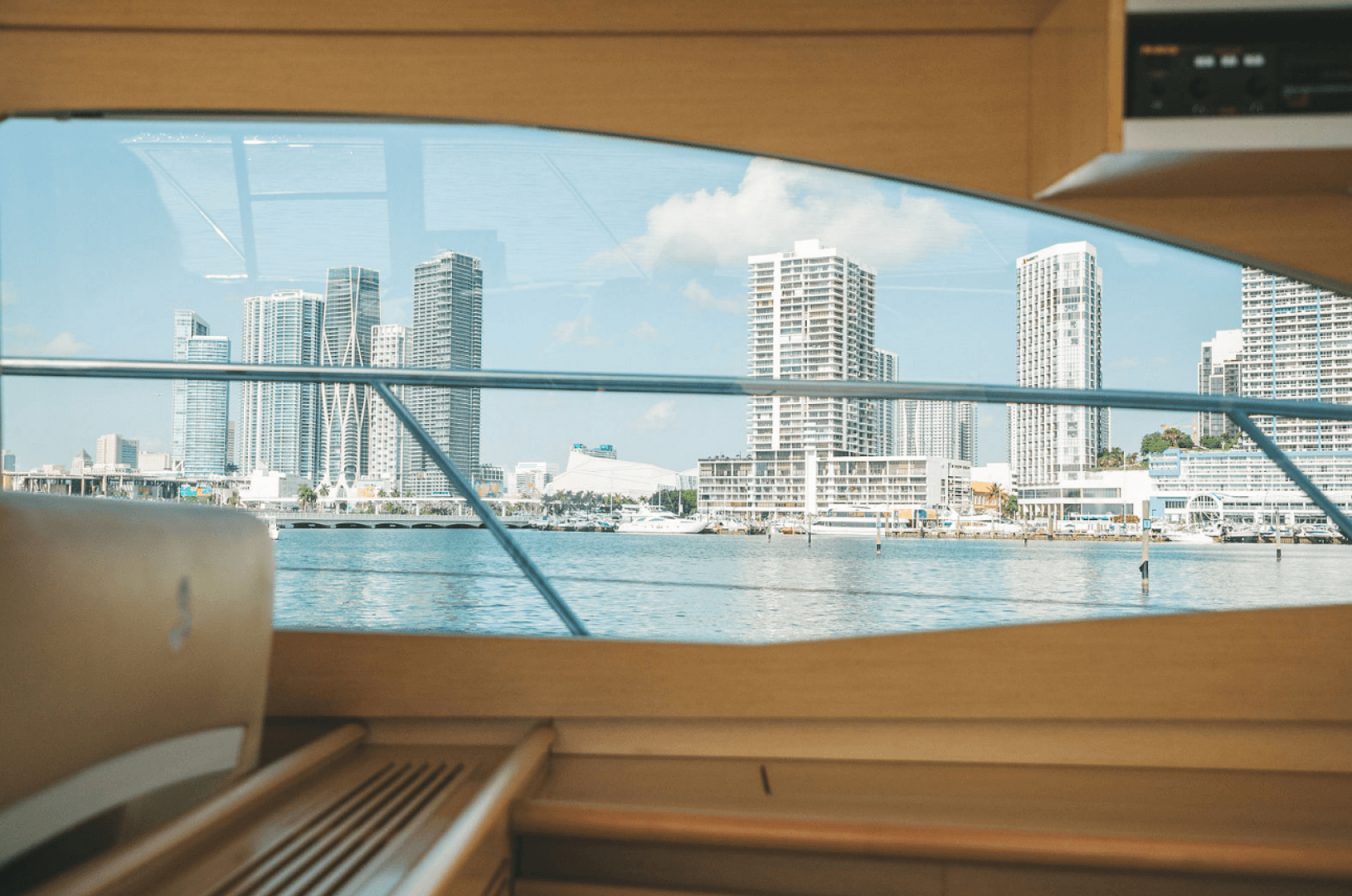 2010 Beneteau Monte Carlo 47 — photo 13