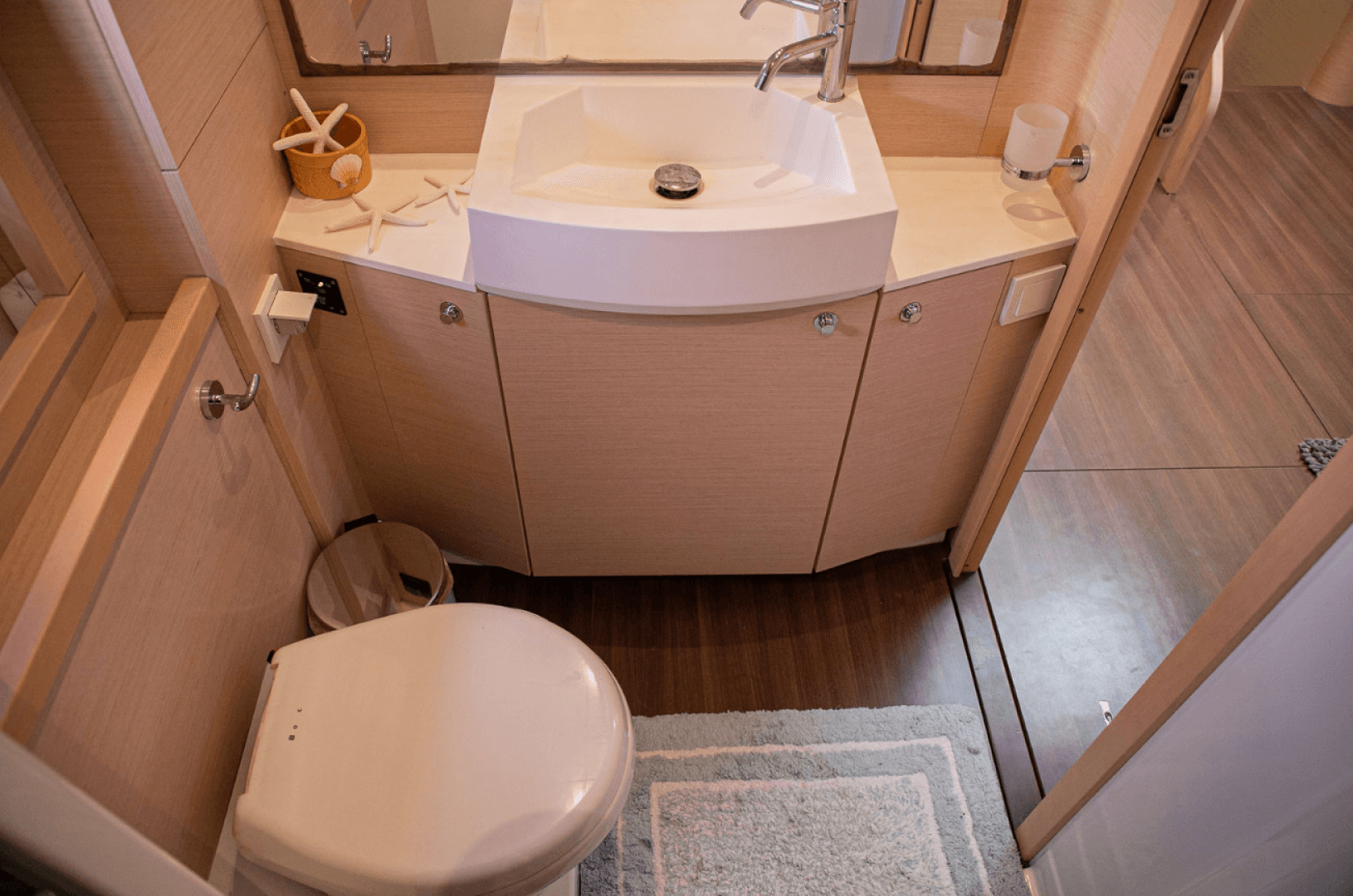 2010 Beneteau Monte Carlo 47 — photo 31