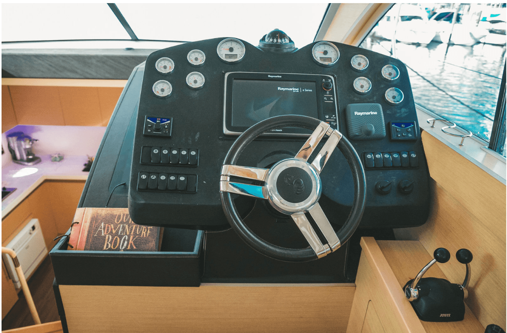 2010 Beneteau Monte Carlo 47 — photo 16