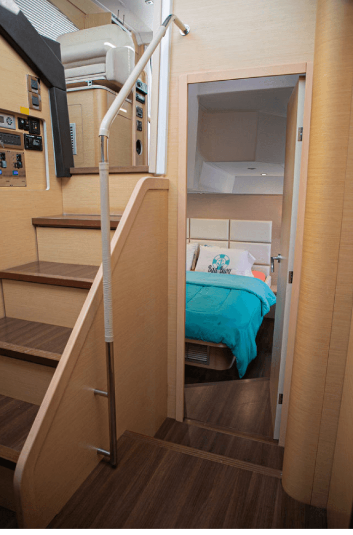 2010 Beneteau Monte Carlo 47 — photo 27