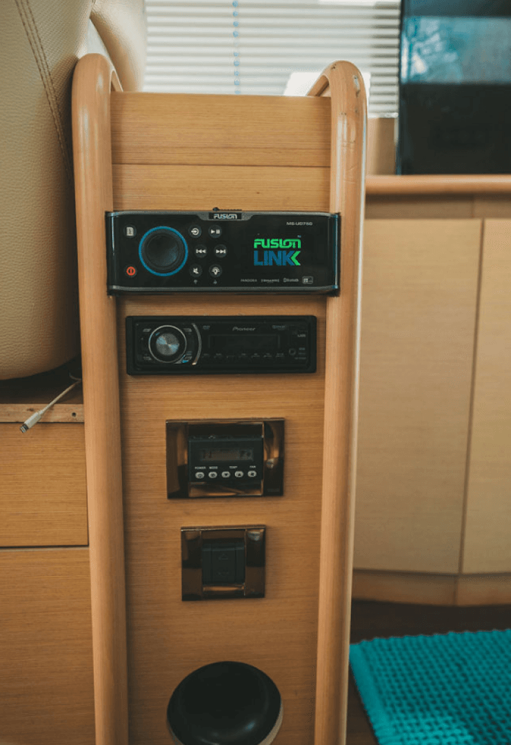 2010 Beneteau Monte Carlo 47 — photo 10