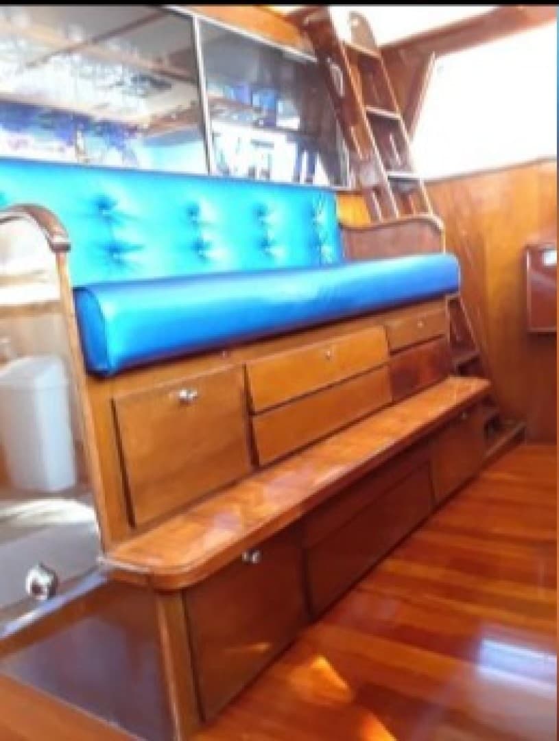 1965 Burger Cockpit Flybridge — photo 23