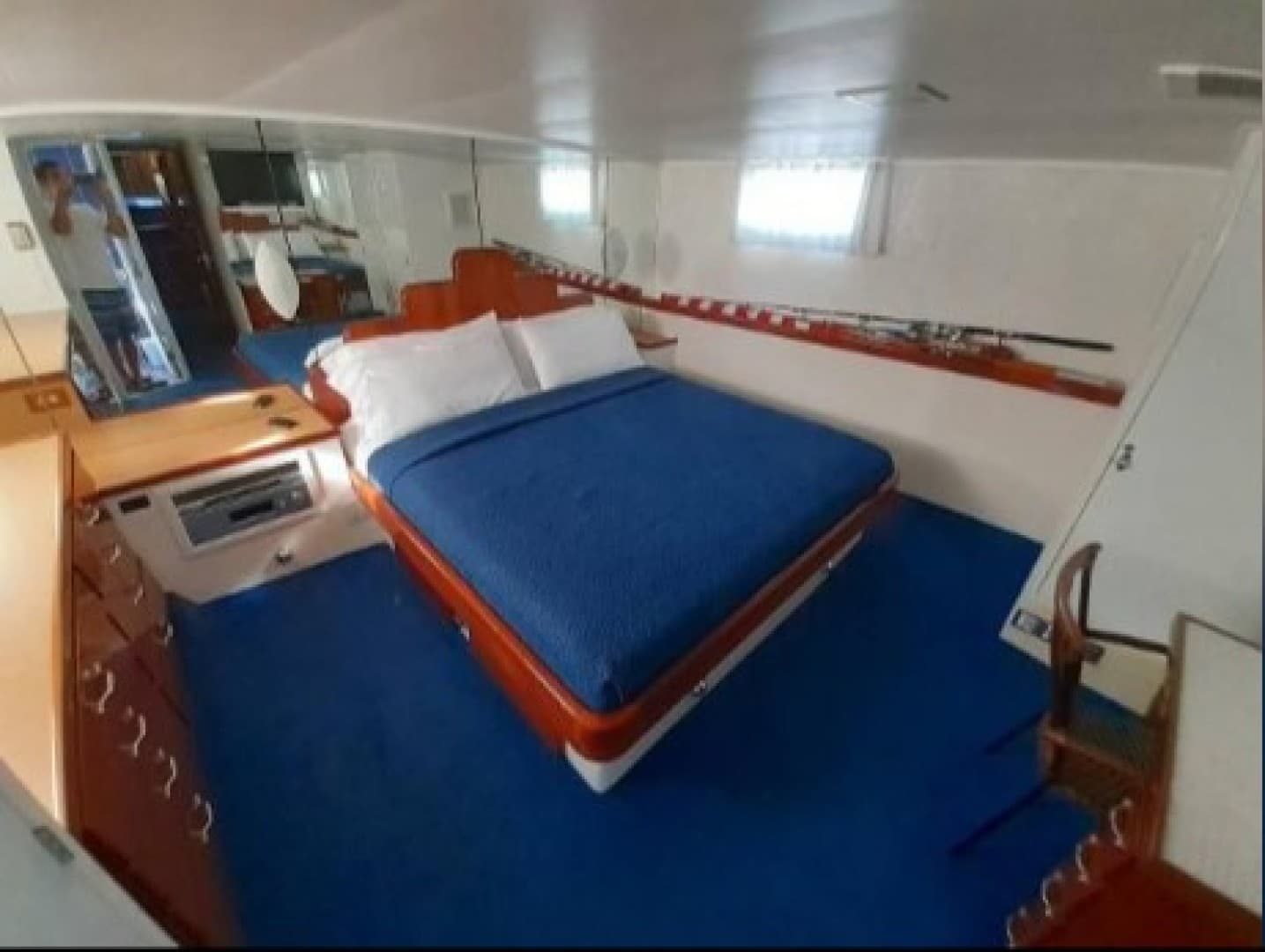 1965 Burger Cockpit Flybridge — photo 32