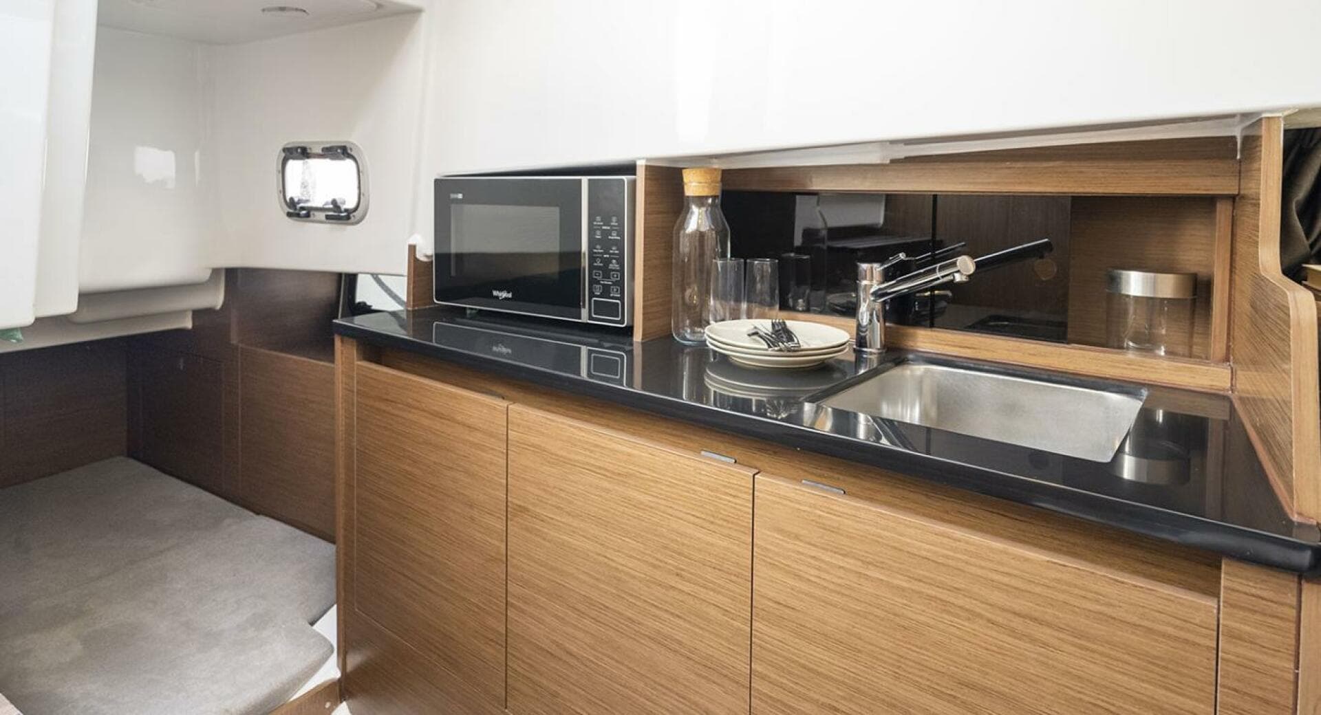 2025 Beneteau Flyer 9 Sundeck — photo 8