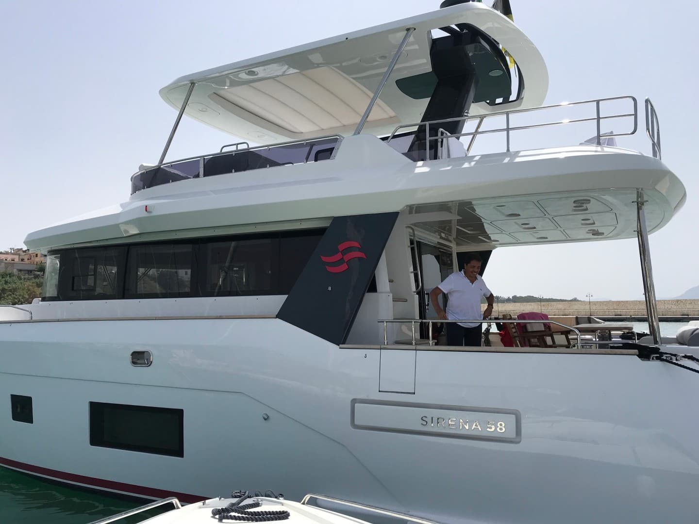 2019 Sirena 58 Flybridge — photo 2
