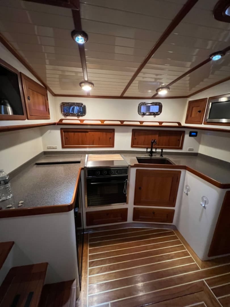 2007 Northern Bay 38 — photo 38