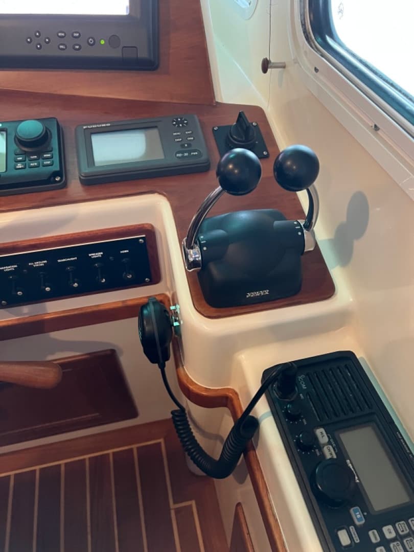 2007 Northern Bay 38 — photo 27