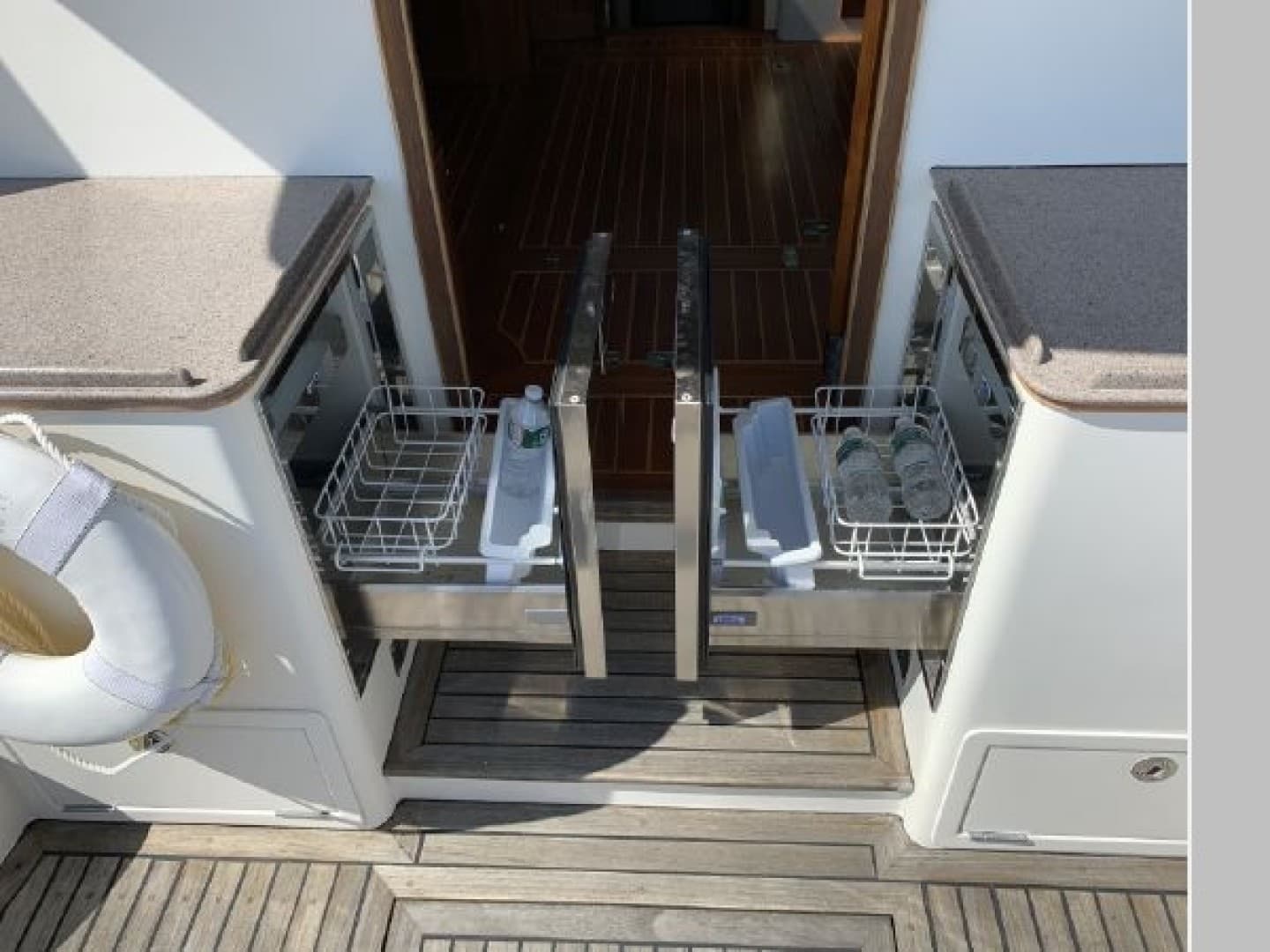 2007 Northern Bay 38 — photo 17