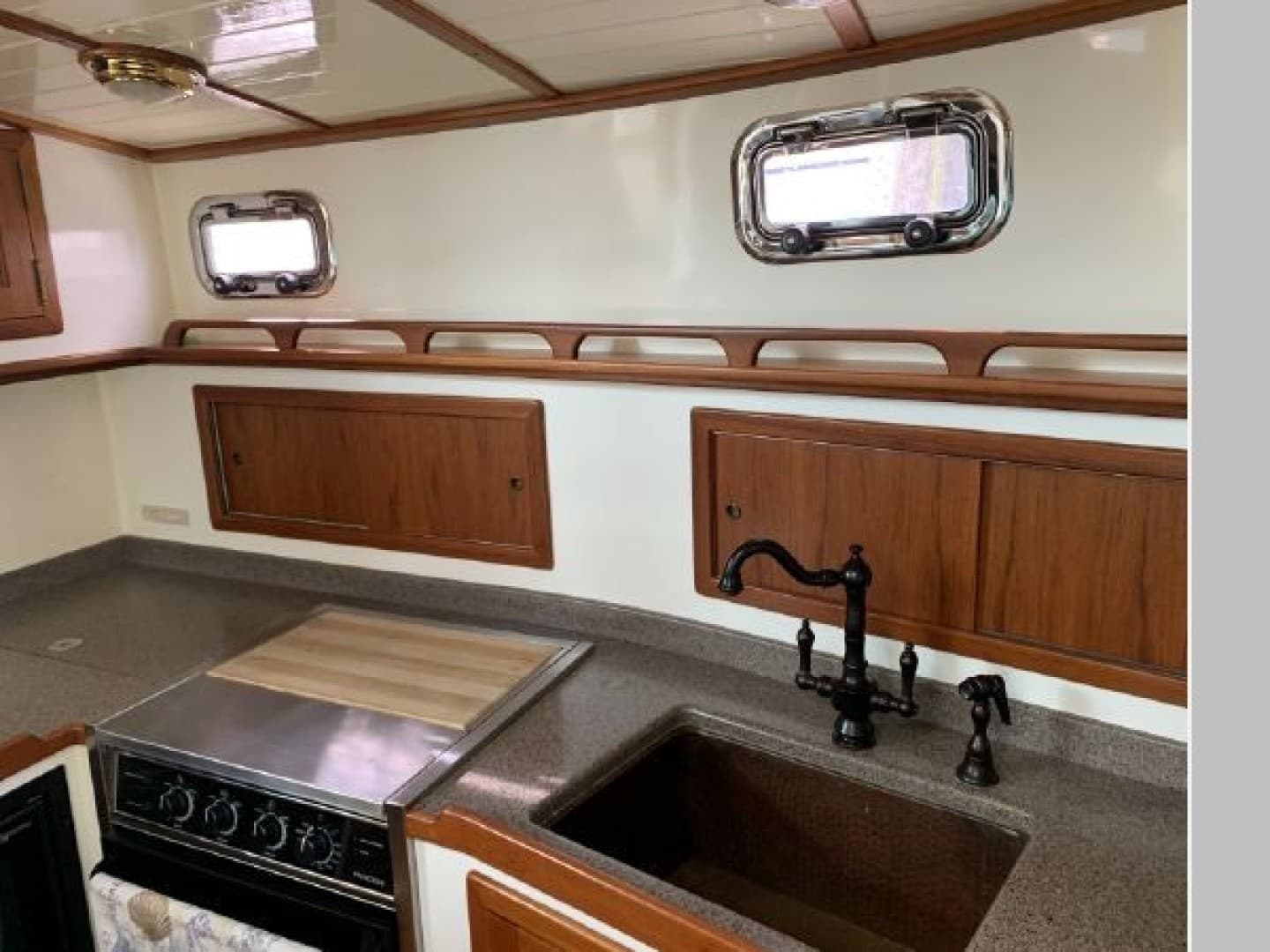 2007 Northern Bay 38 — photo 39