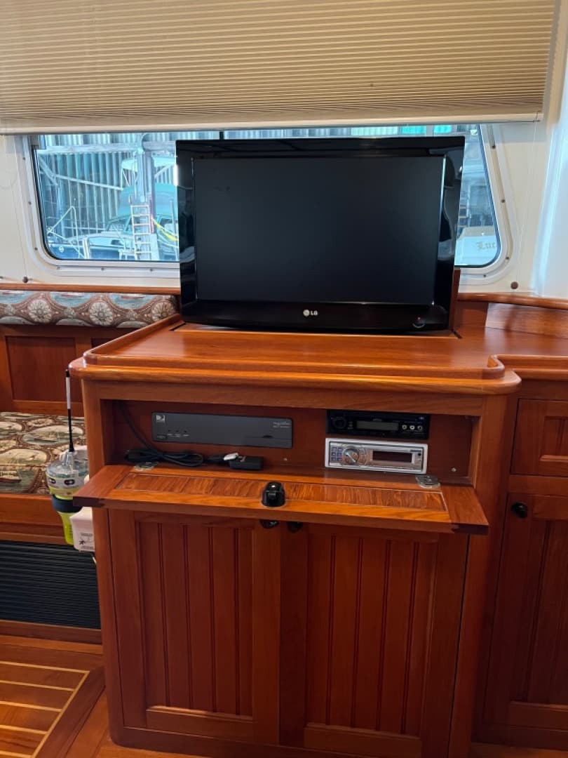 2007 Northern Bay 38 — photo 35