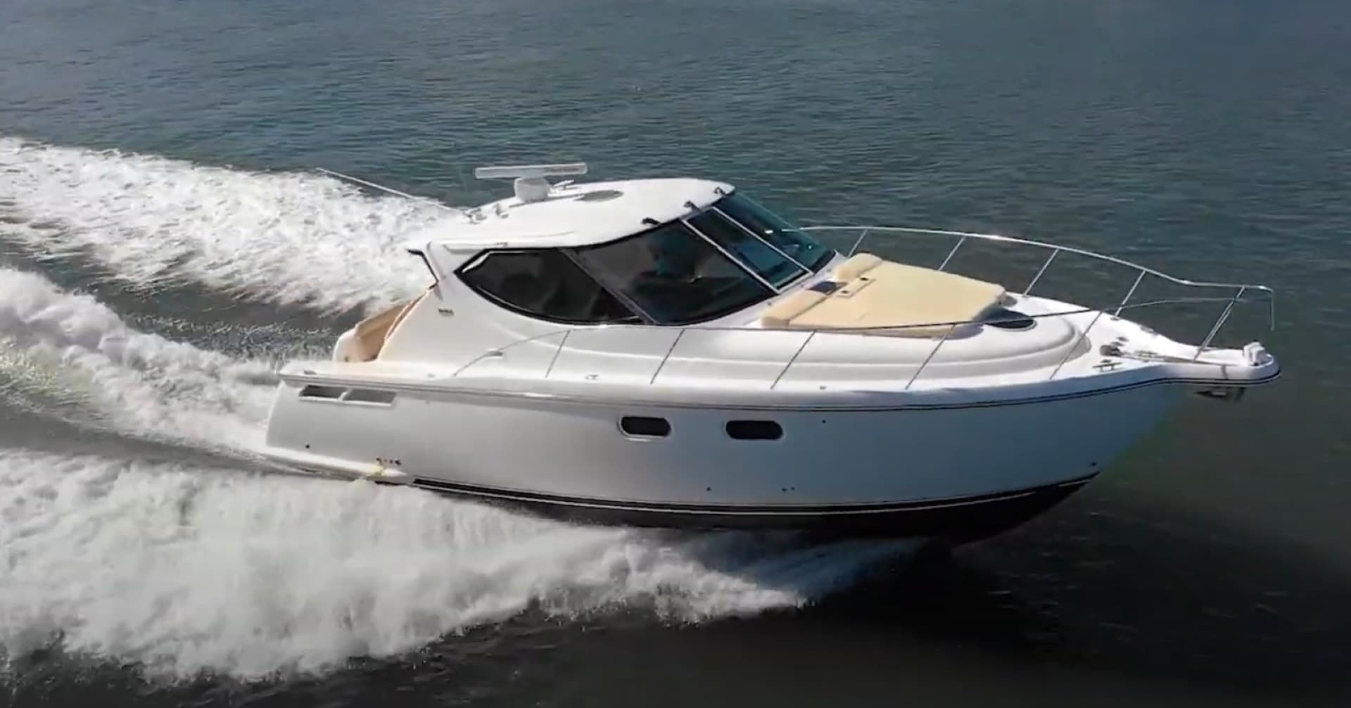 2008 Tiara Yachts 3900 Sovran — photo 1