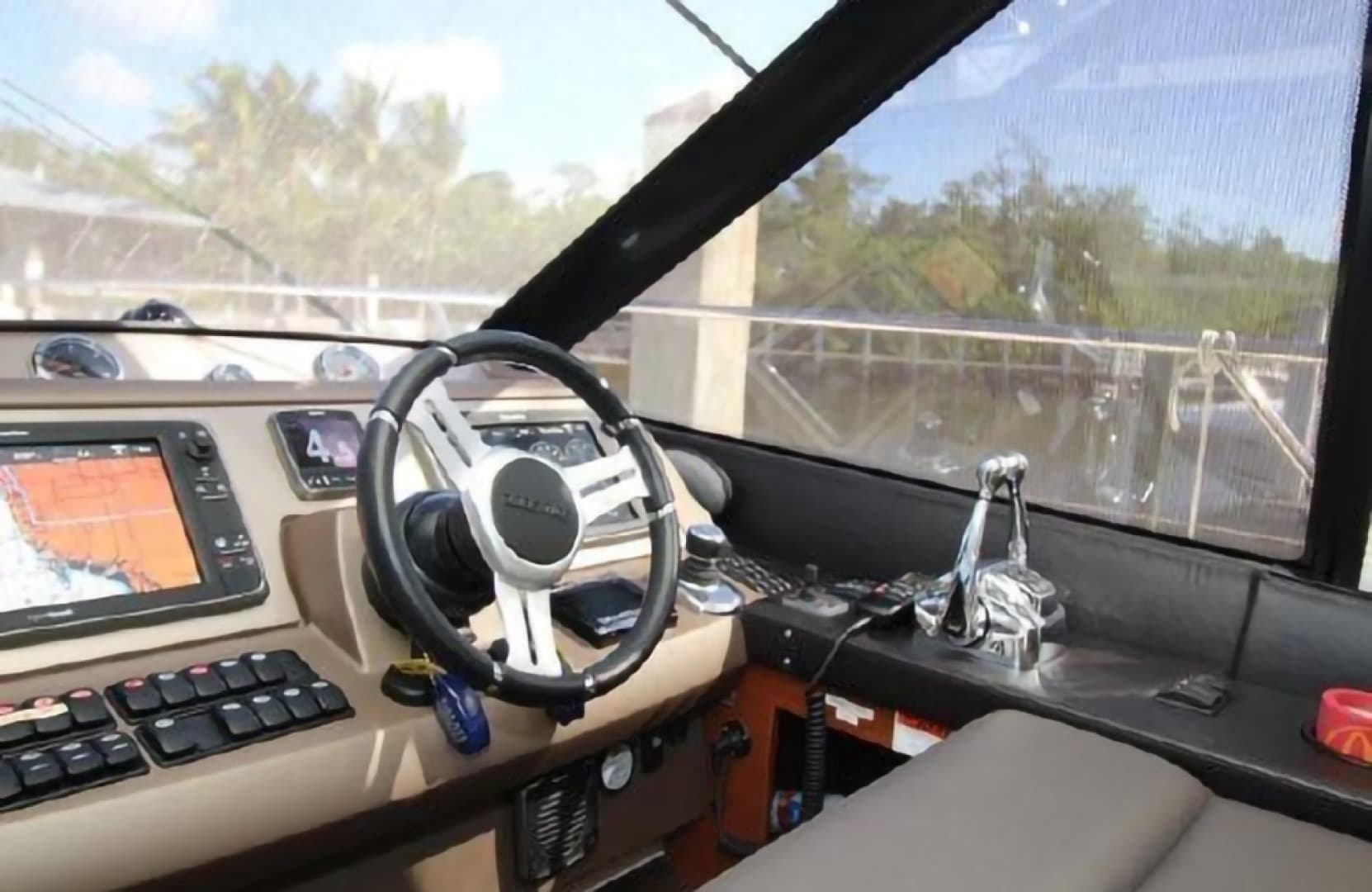 2015 Prestige 550 — photo 17