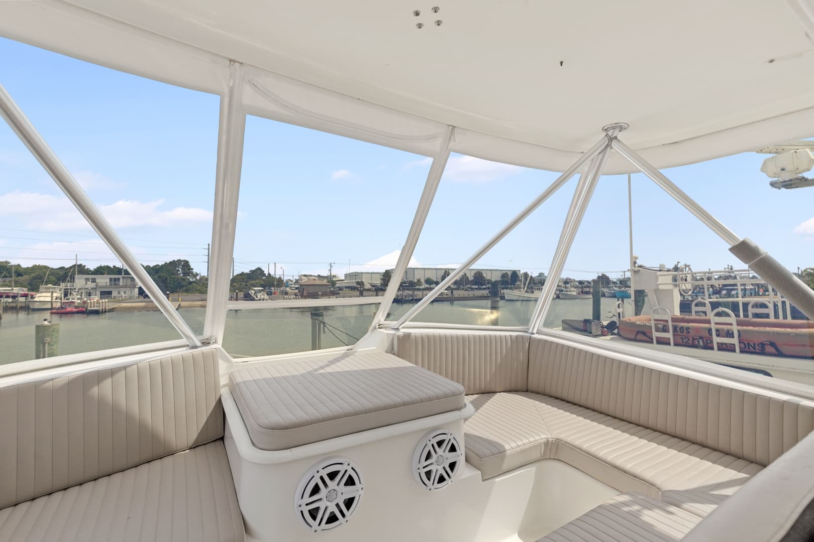 2001 Ocean Yachts 52 SS — photo 5