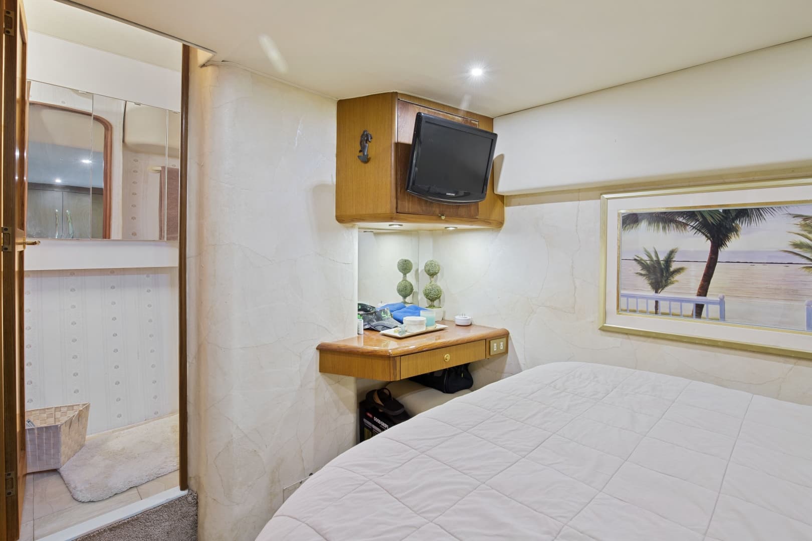 2001 Ocean Yachts 52 SS — photo 15