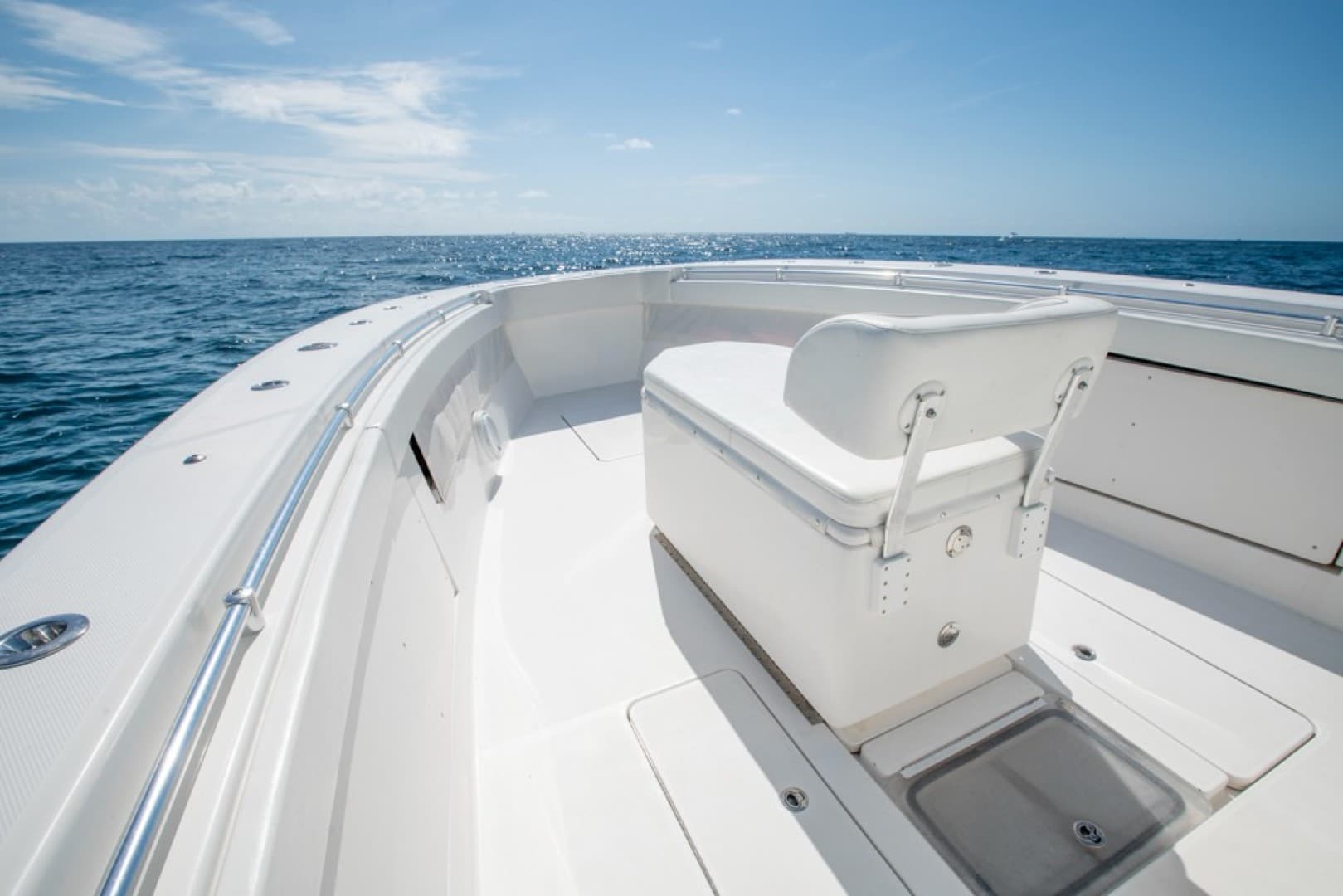 2011 Invincible 42 CC — photo 7