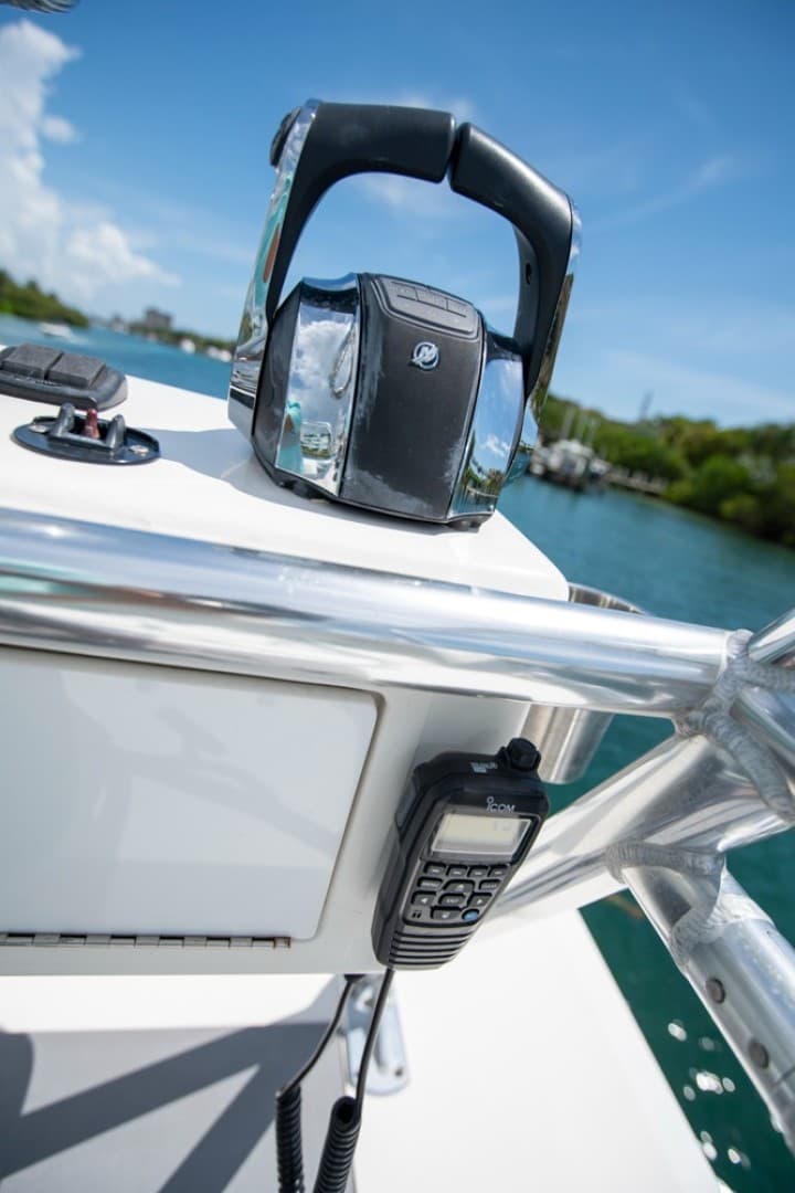 2011 Invincible 42 CC — photo 26