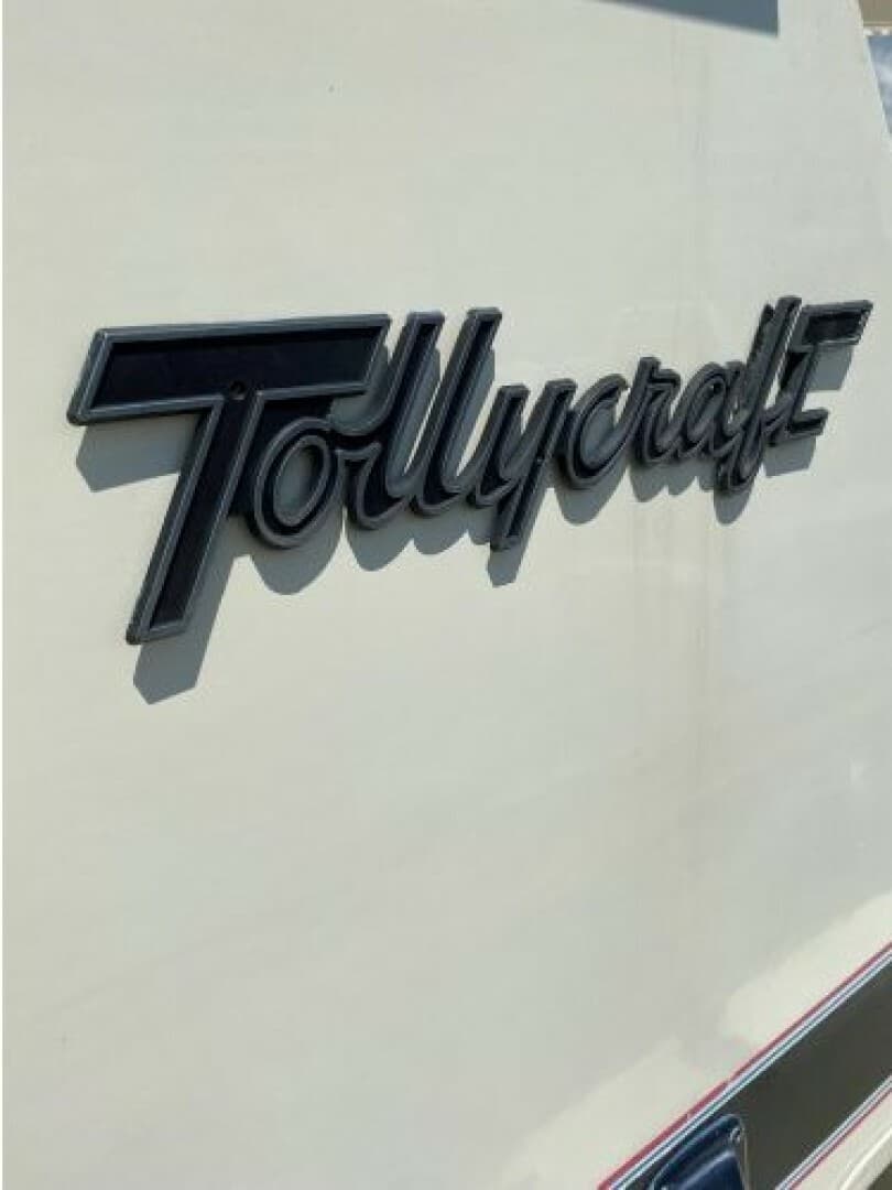 1983 Tollycraft Aft Cabin — photo 2