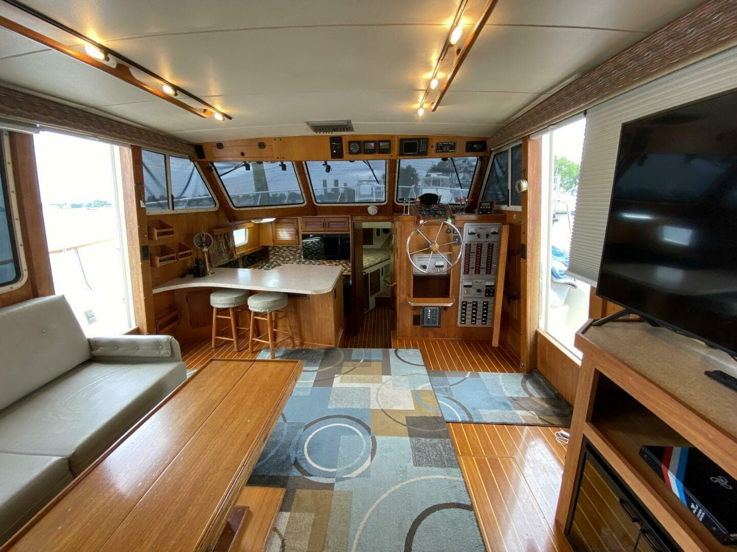 1983 Tollycraft Aft Cabin — photo 36