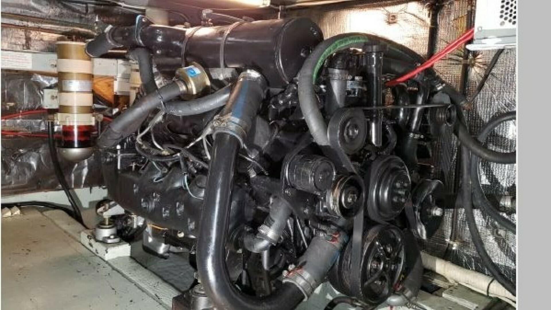 1983 Tollycraft Aft Cabin — photo 40