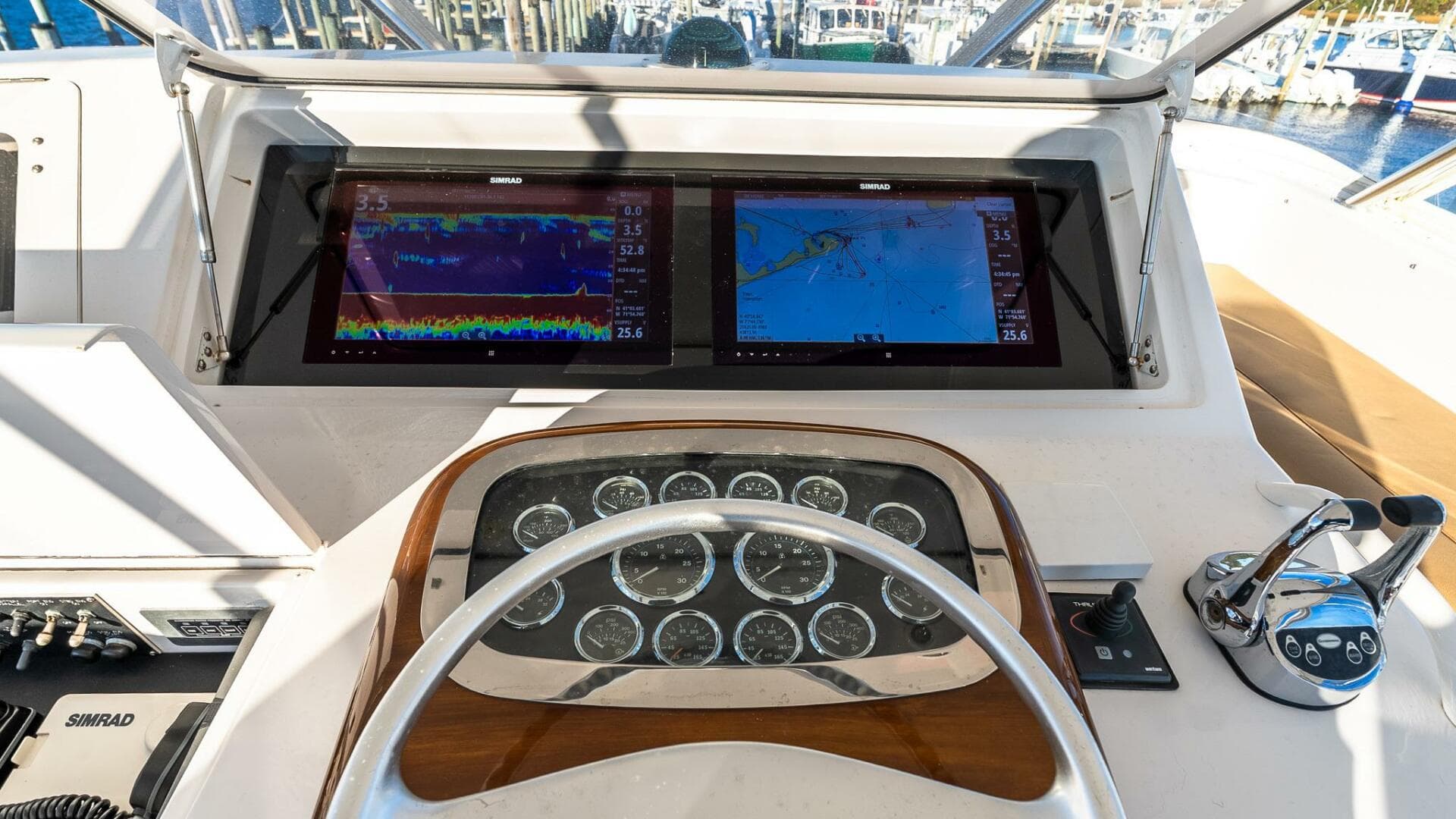 2002 Viking 52 Convertible — photo 14