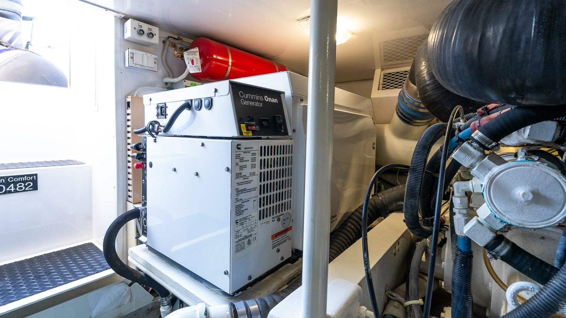 2002 Viking 52 Convertible — photo 41