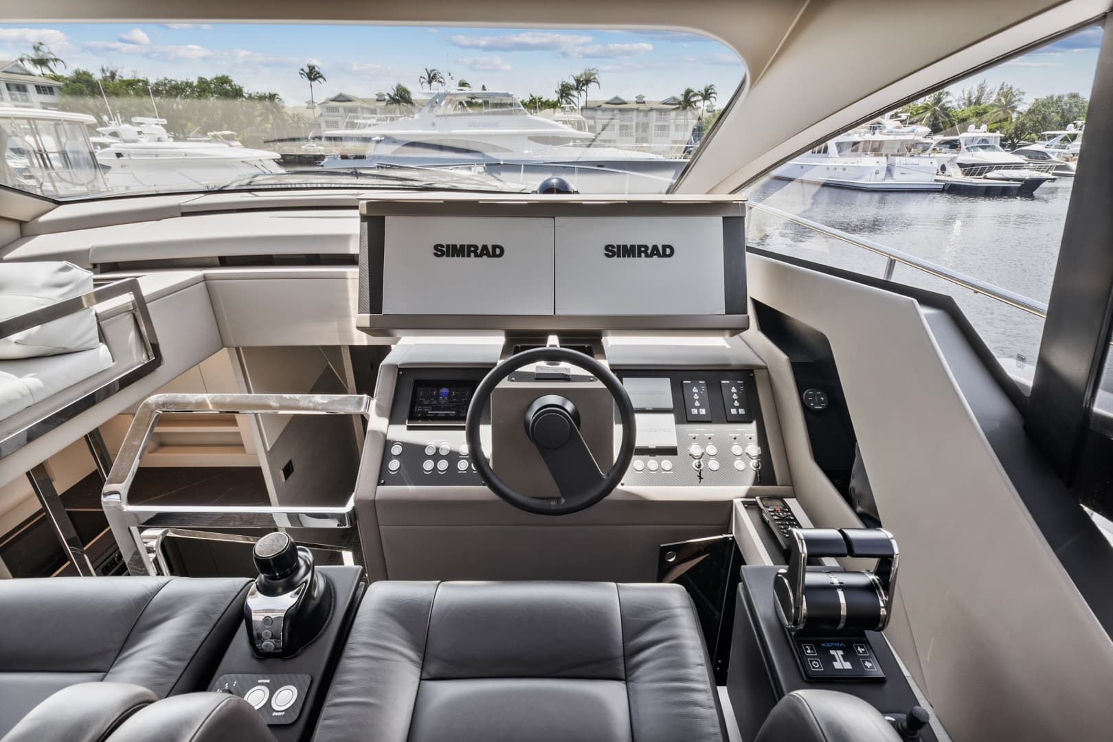 2020 Pershing 7X — photo 21