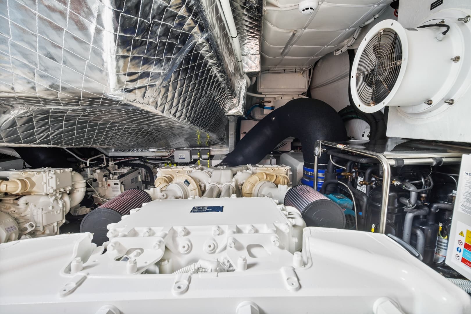 2020 Pershing 7X — photo 40