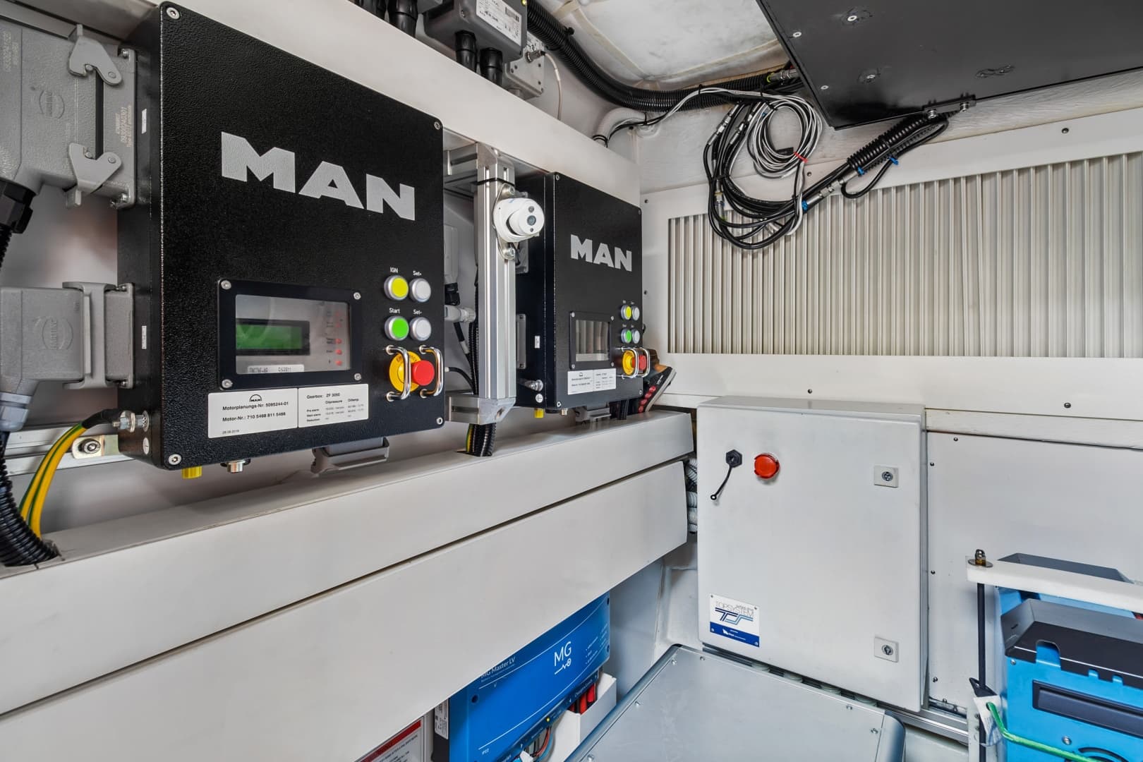 2020 Pershing 7X — photo 42