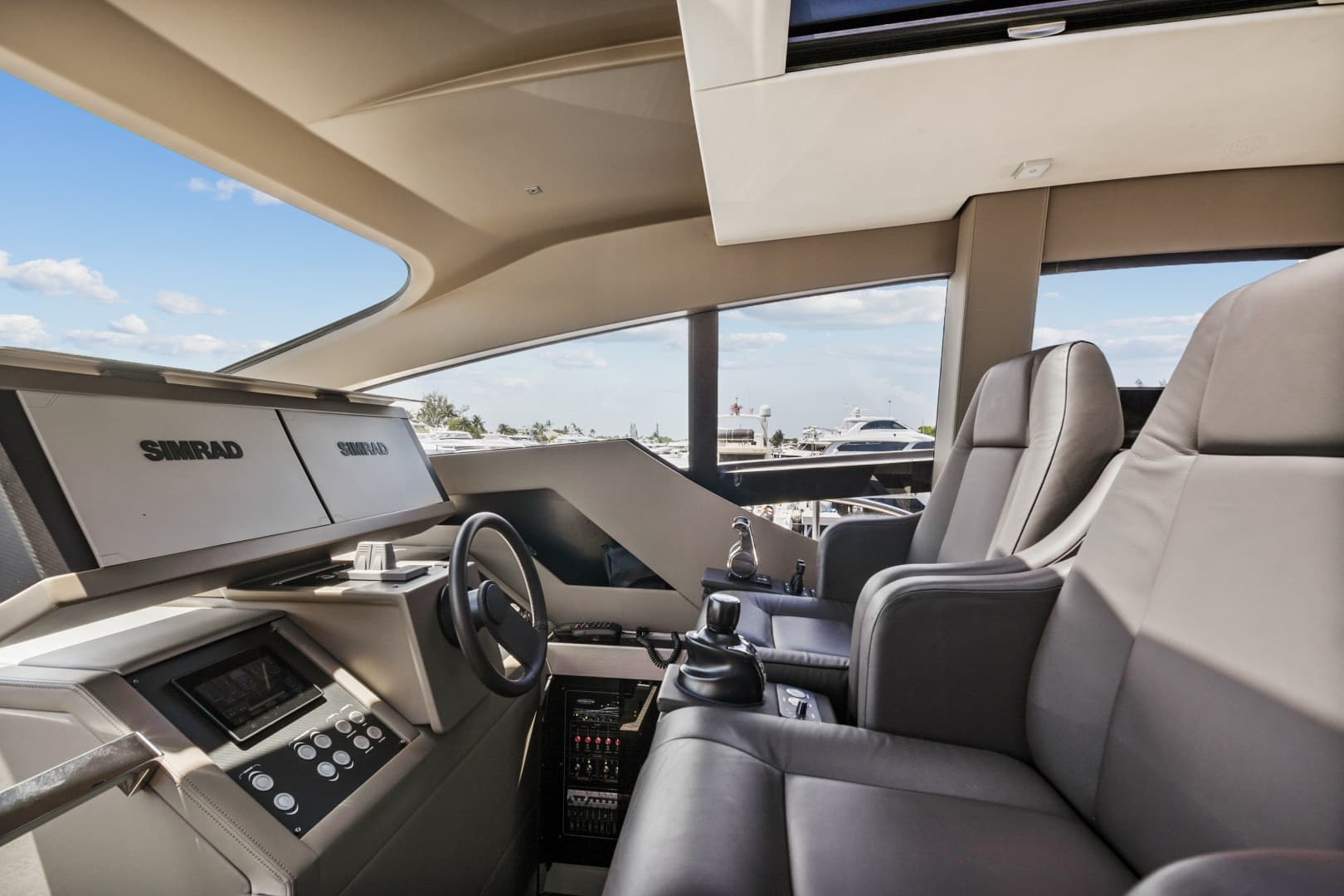 2020 Pershing 7X — photo 20