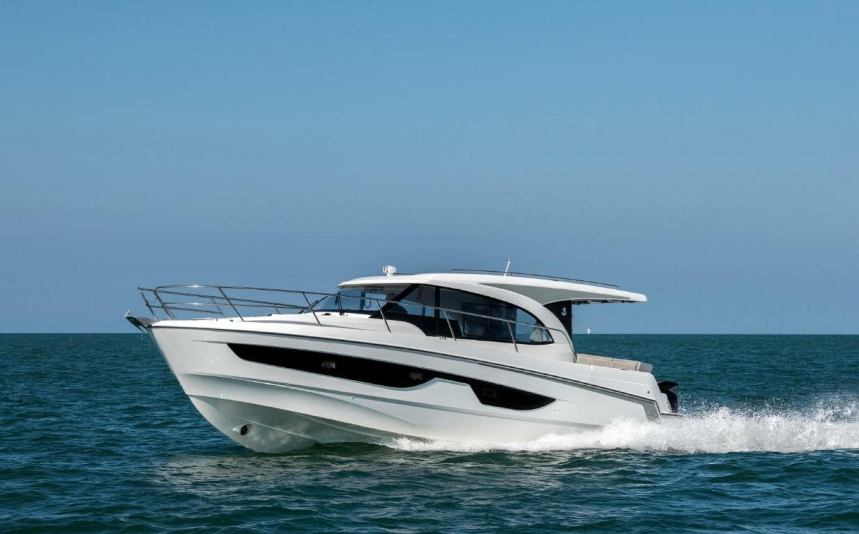 2026 Beneteau Antares 11 — photo 1
