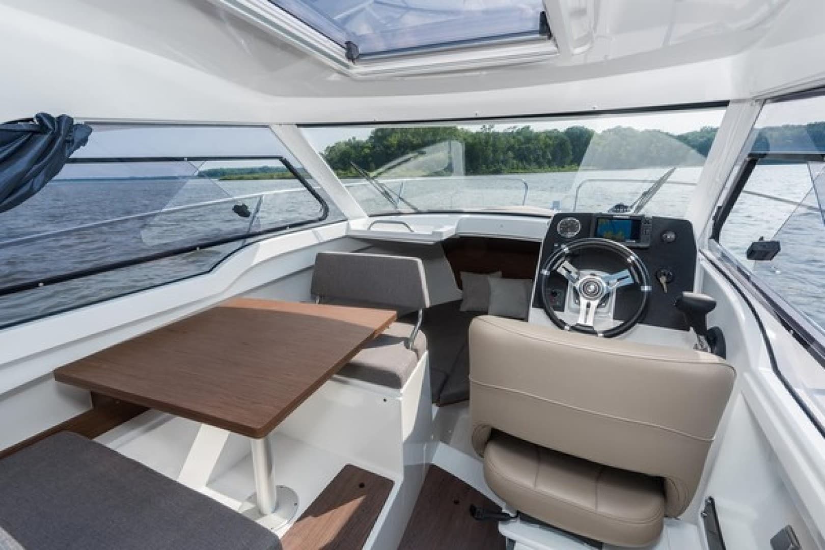 2026 Beneteau Antares 7 — photo 12
