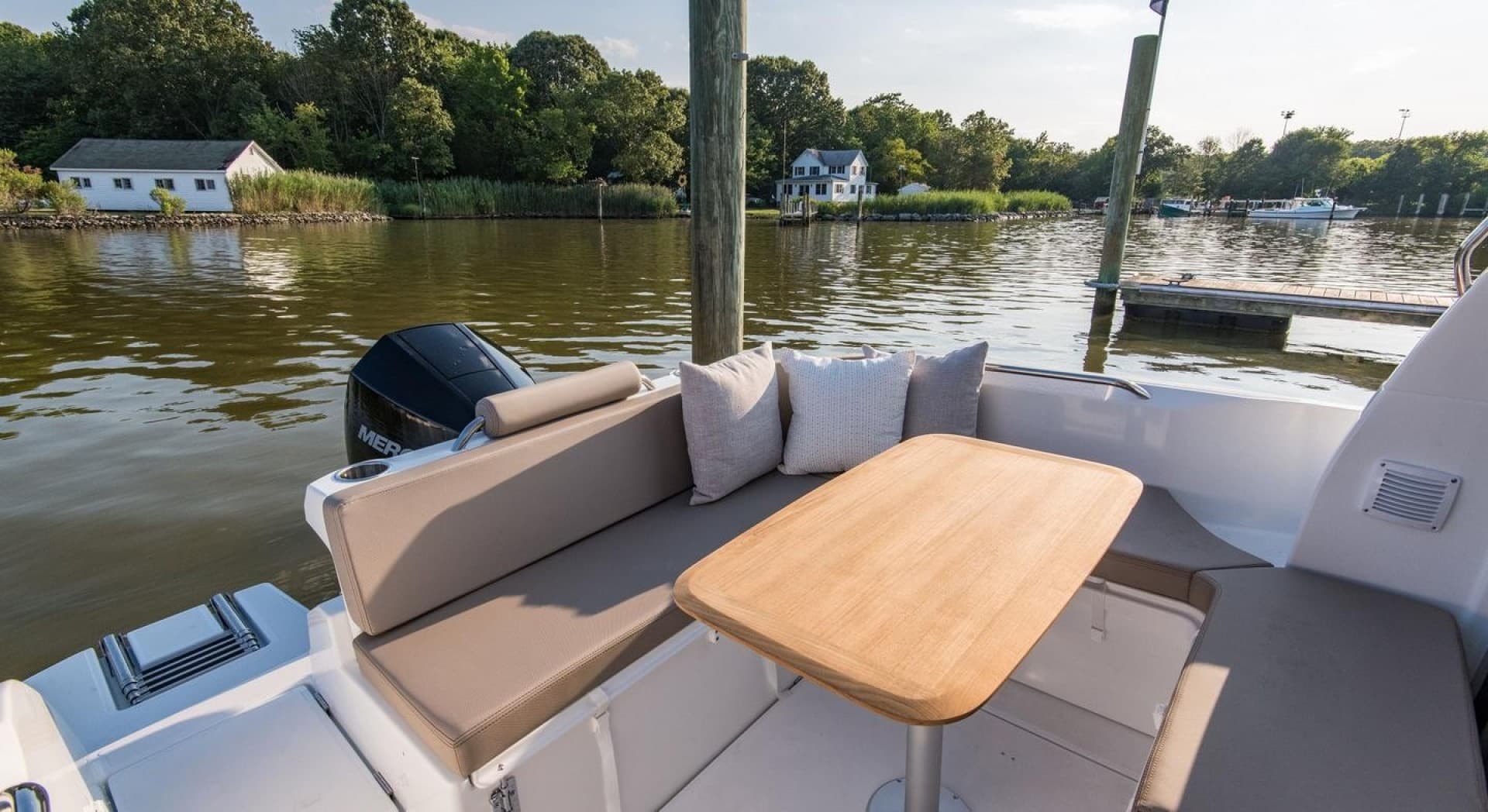 2026 Beneteau Antares 7 — photo 6