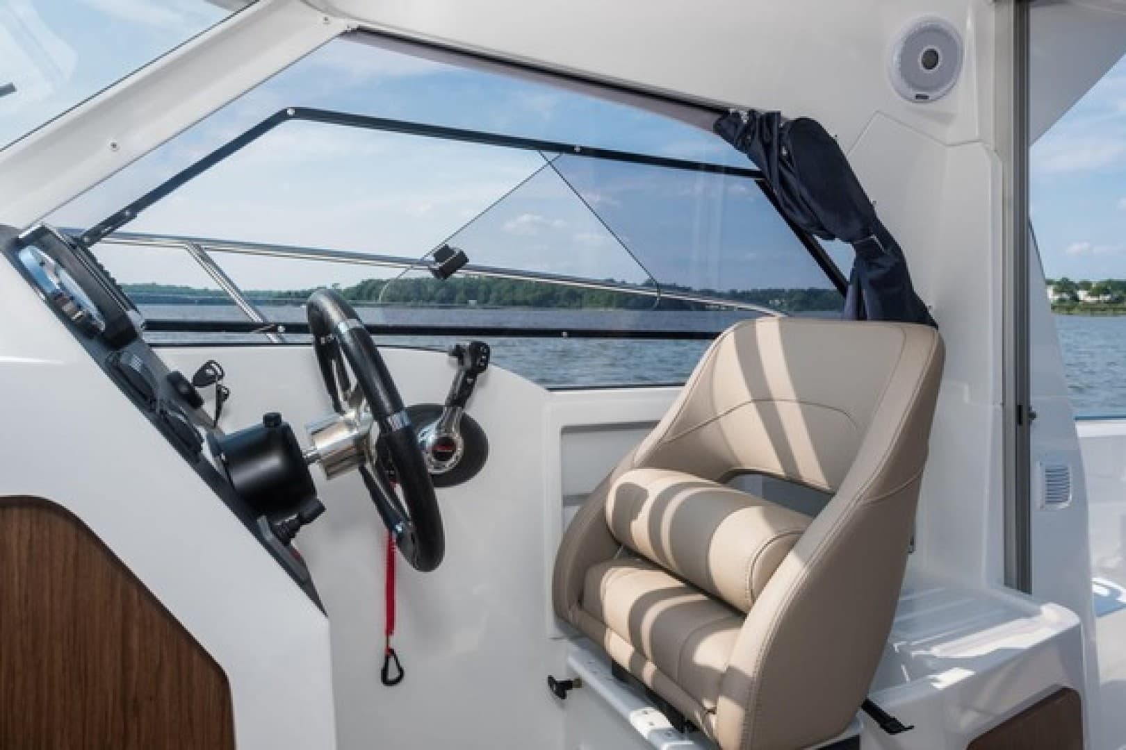 2026 Beneteau Antares 7 — photo 13