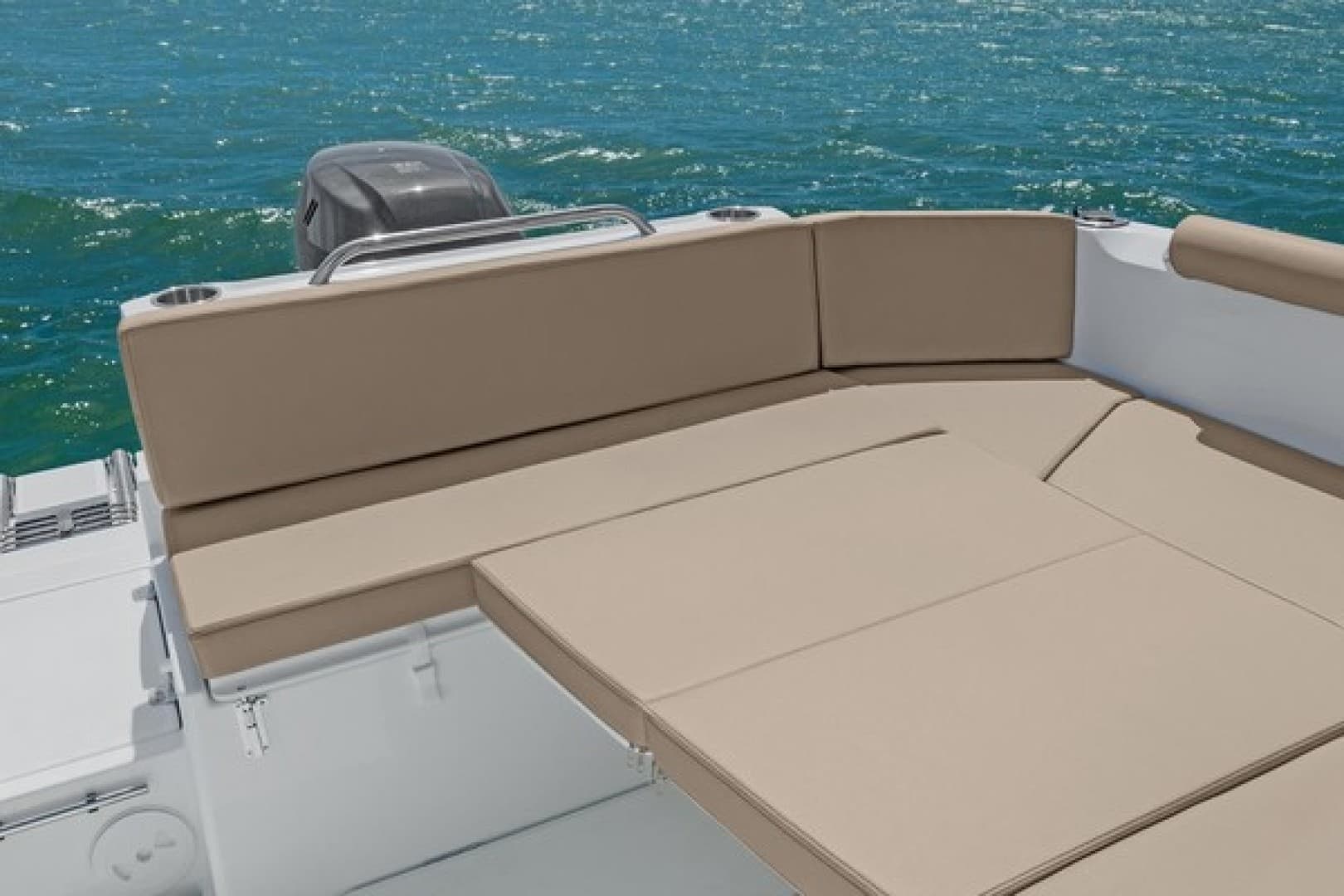 2026 Beneteau Antares 7 — photo 7