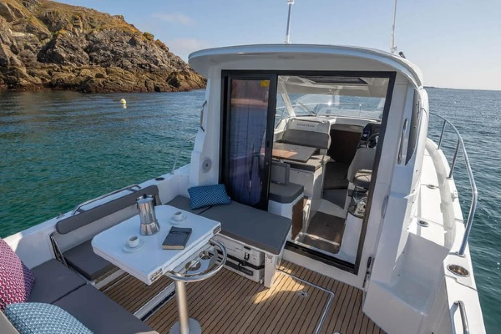2026 Beneteau Antares 8 — photo 6