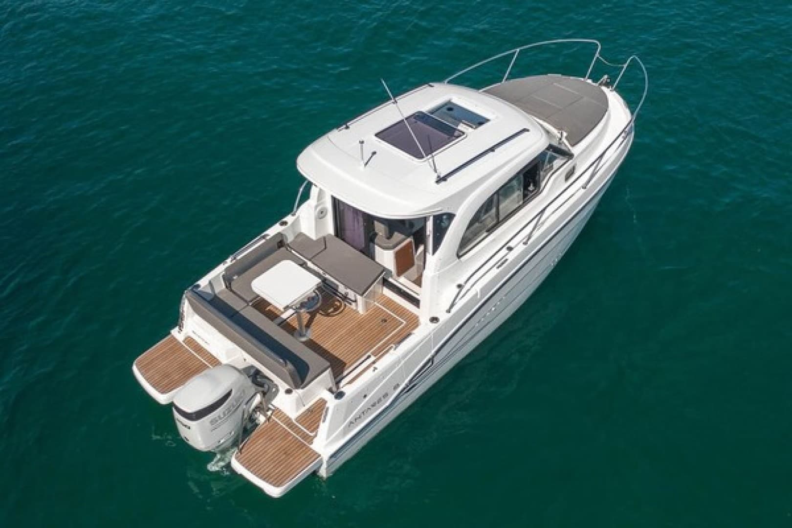 2026 Beneteau Antares 8 — photo 2