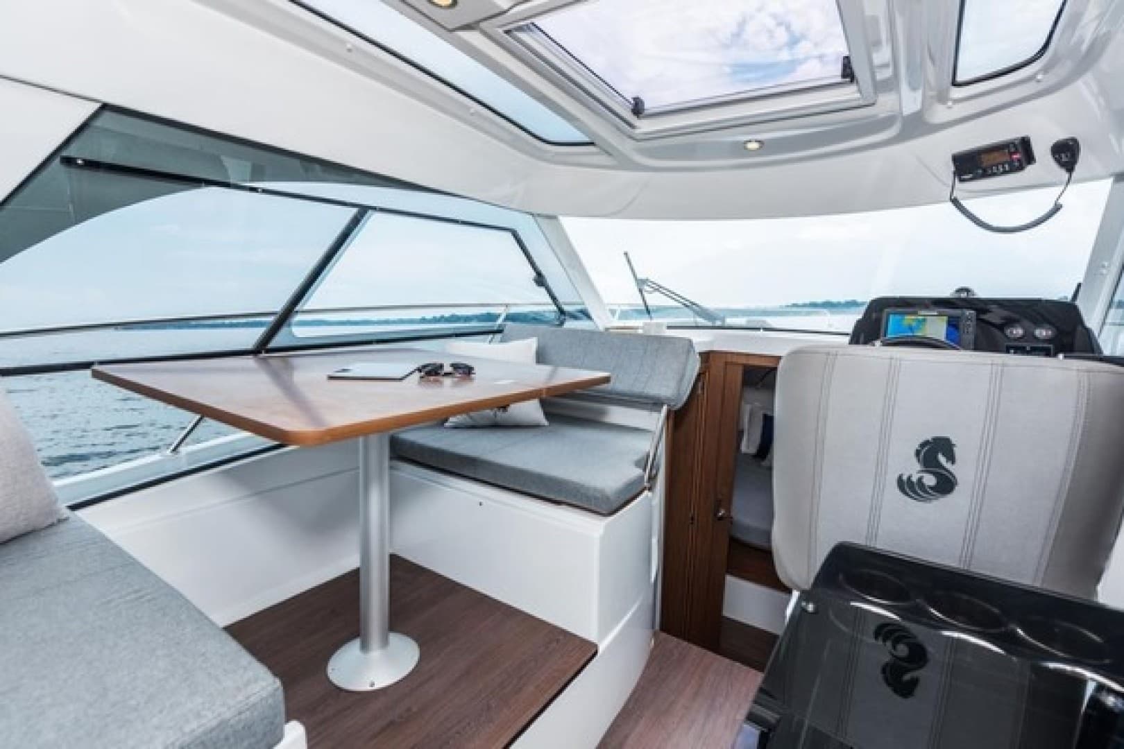 2025 Beneteau Antares 9 — photo 11