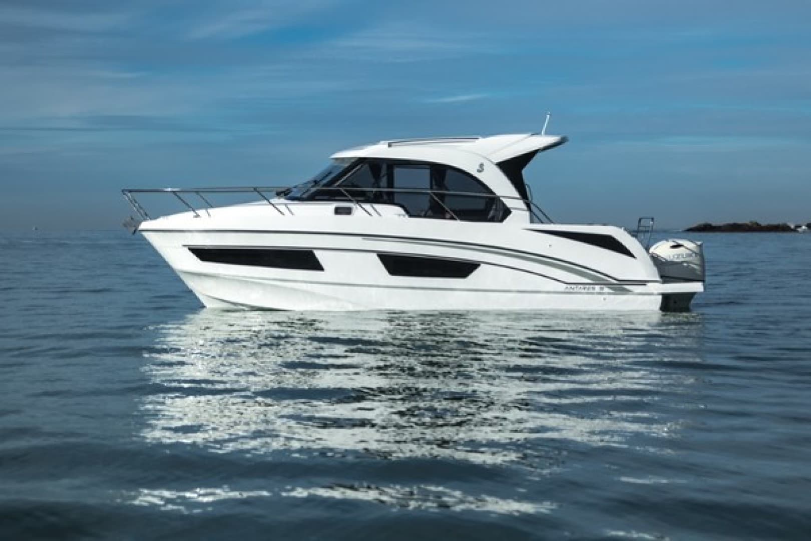 2025 Beneteau Antares 9 — photo 7