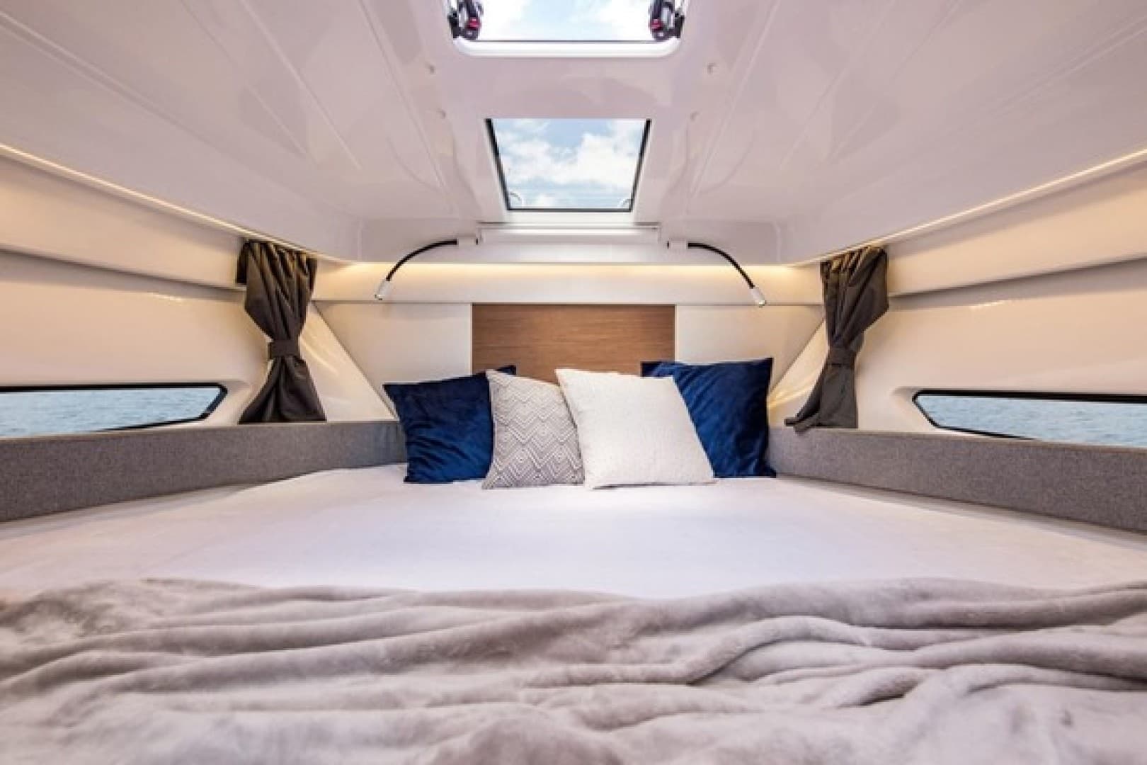 2025 Beneteau Antares 9 — photo 14